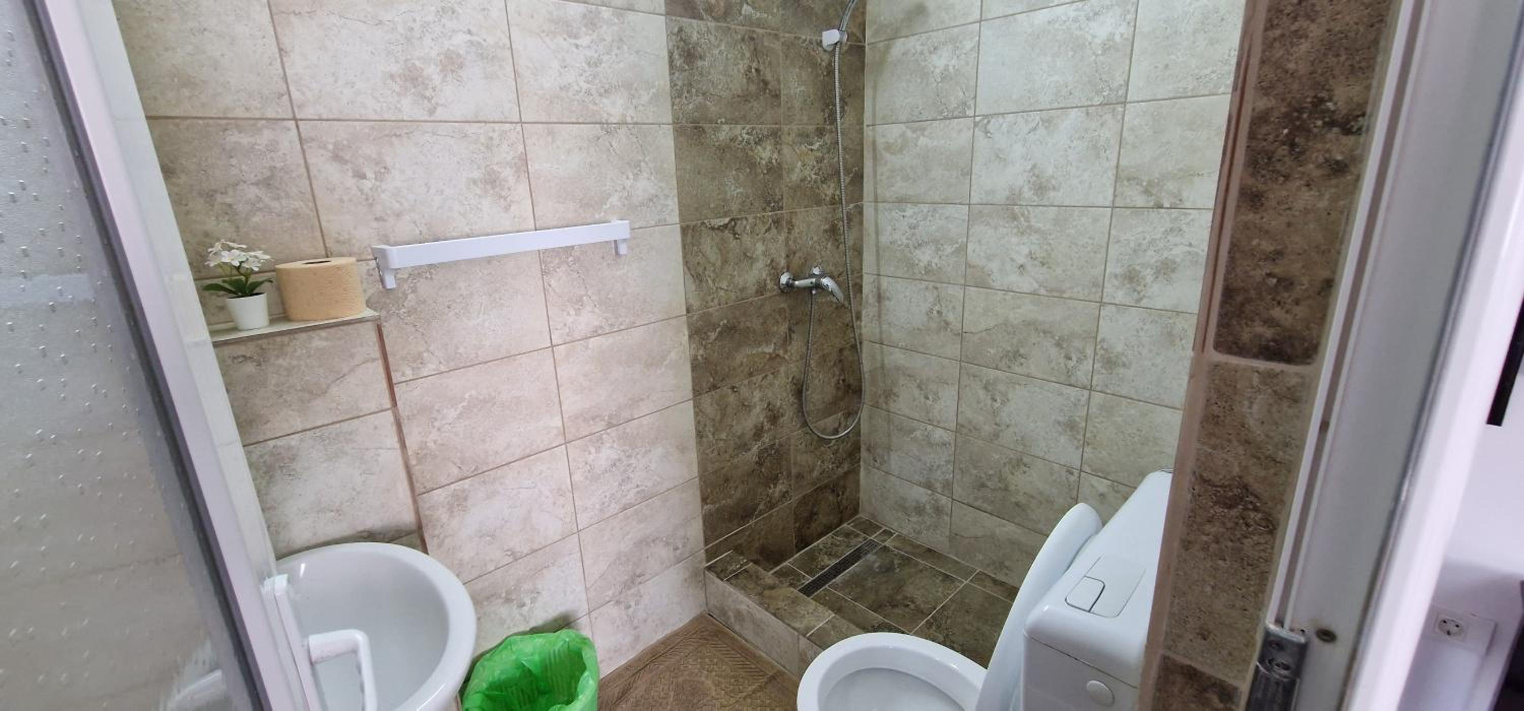 Triple Room with Private Bathroom - Photo 3