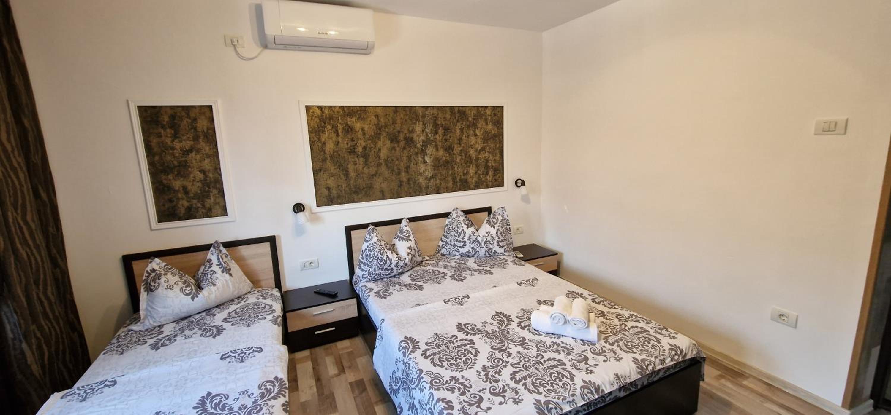 Triple Room with Private Bathroom - Photo 7