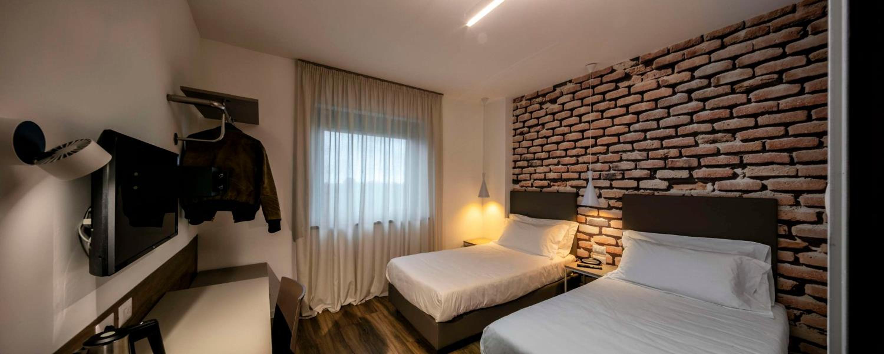 Superior Twin Room - Non-Smoking - Photo 1