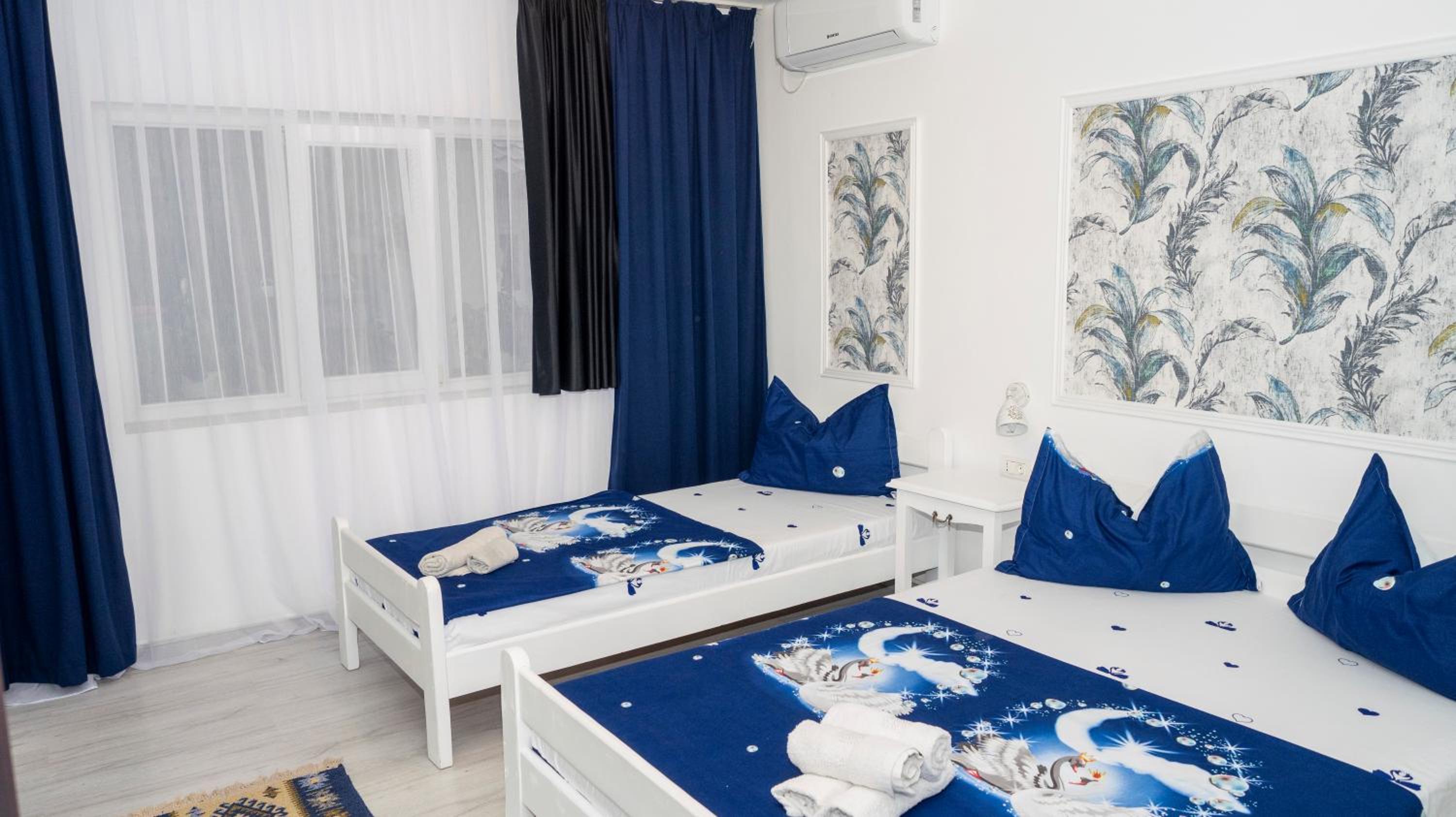 Triple Room with Shower - Photo 4
