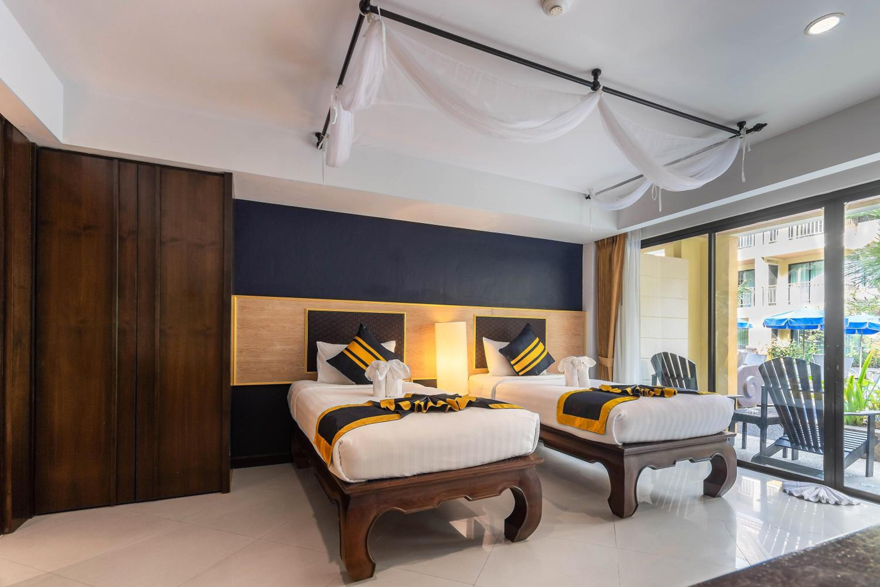 Deluxe Double or Twin Room with Pool Access - Photo 3