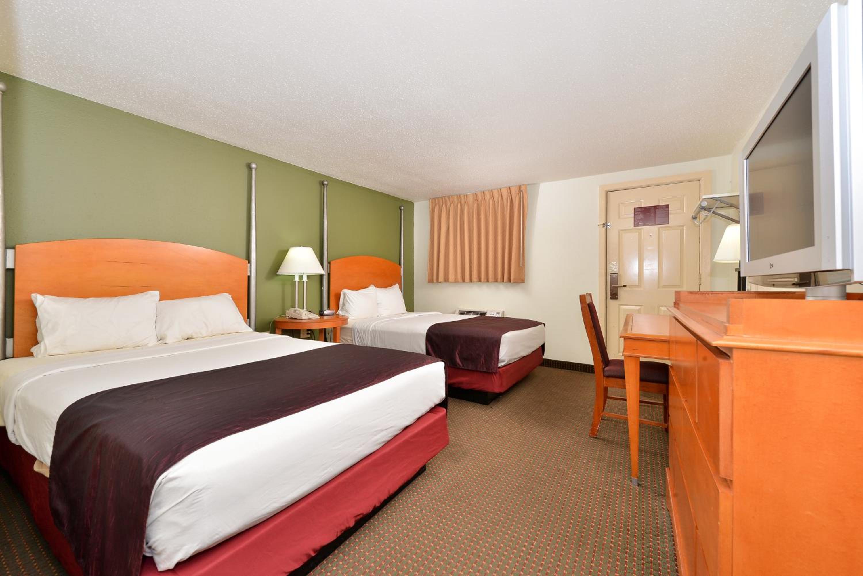 Double Room with Two Double Beds - Photo 1