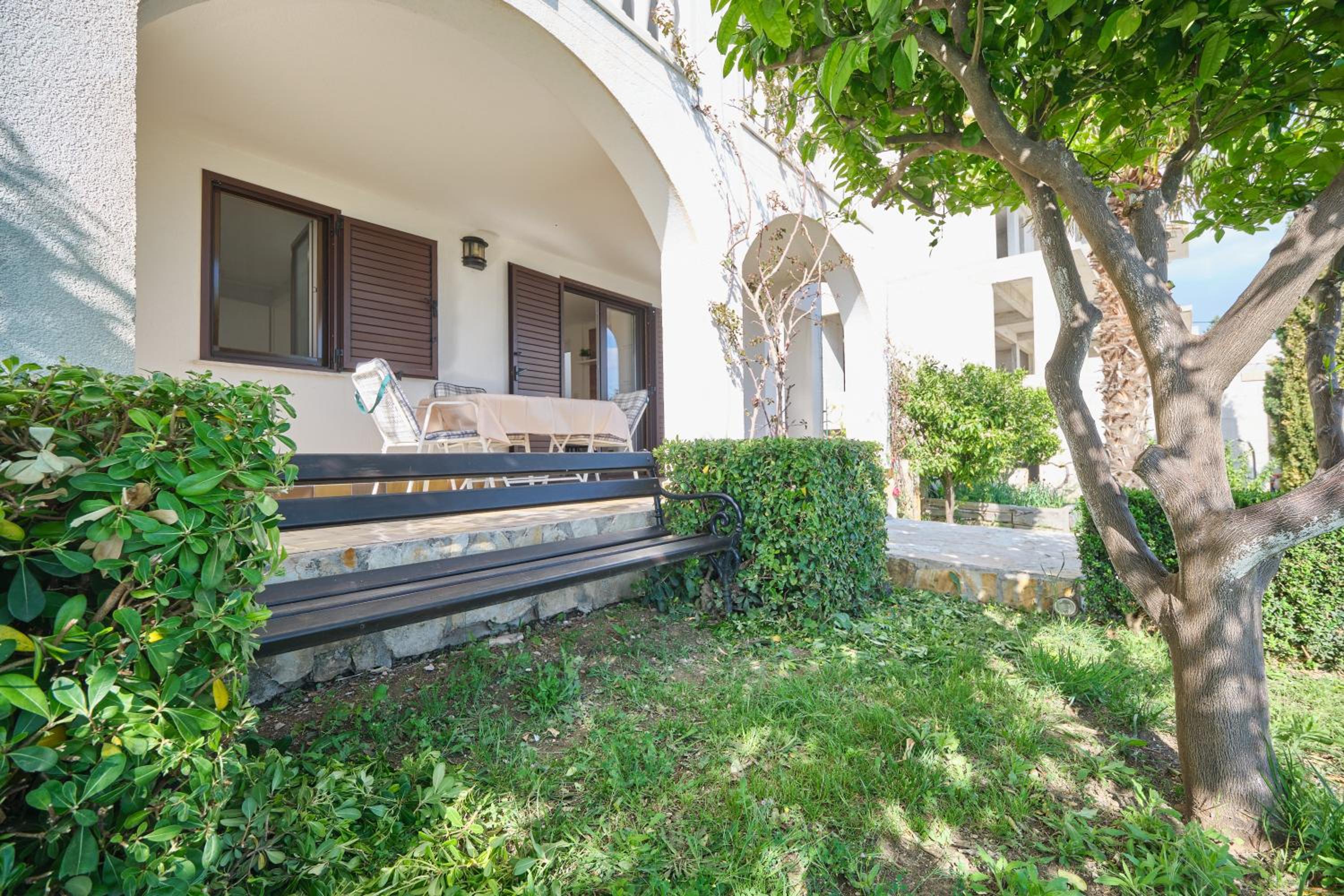 Apartment - Ground Floor photo 2