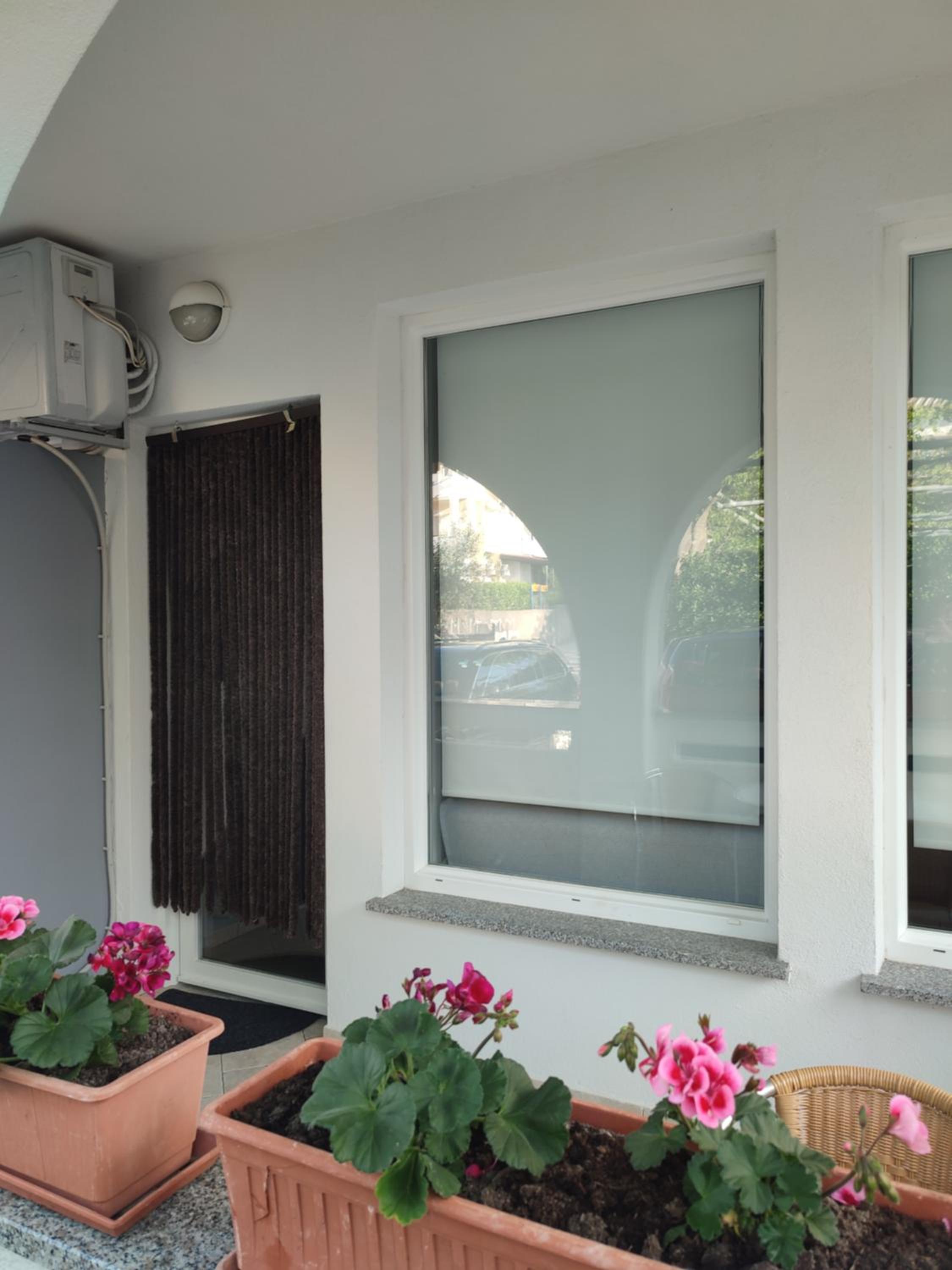 One-Bedroom Apartment with Terrace photo 2
