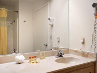 Deluxe King Room - Non-Smoking - Photo 2