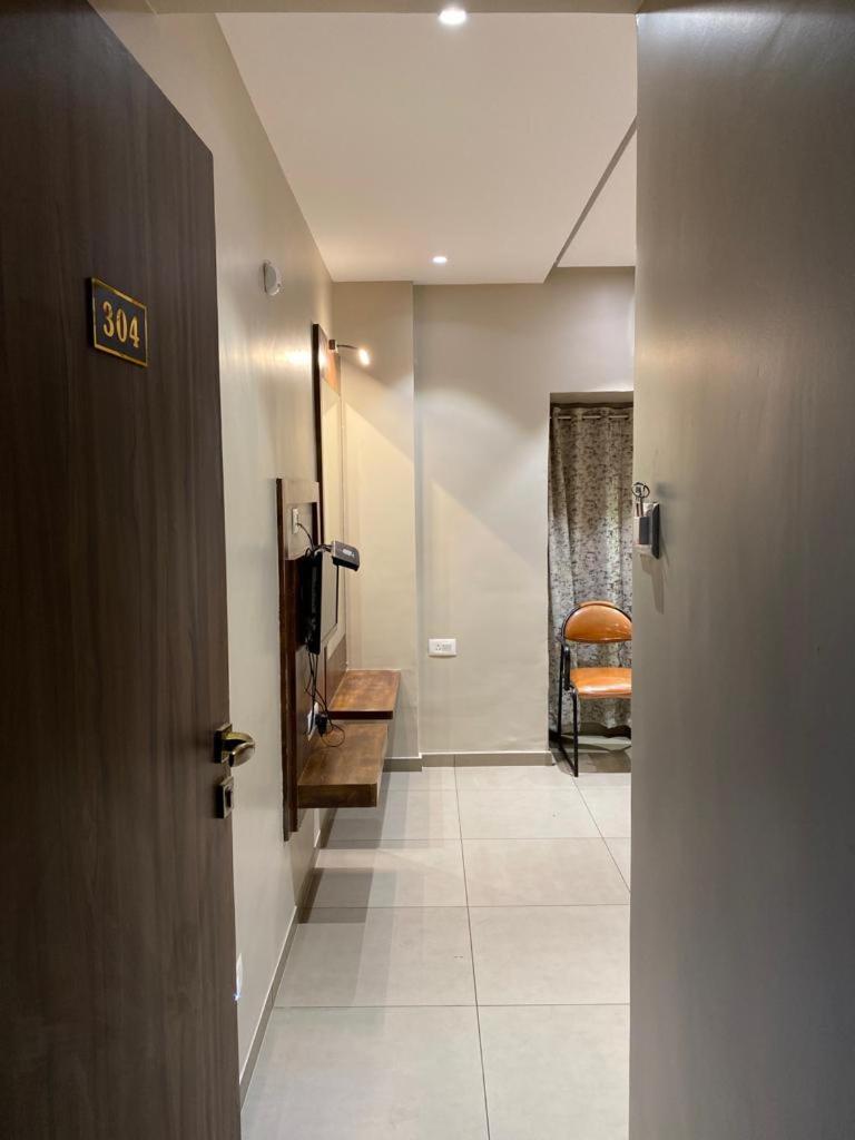 Deluxe Room - Photo 10