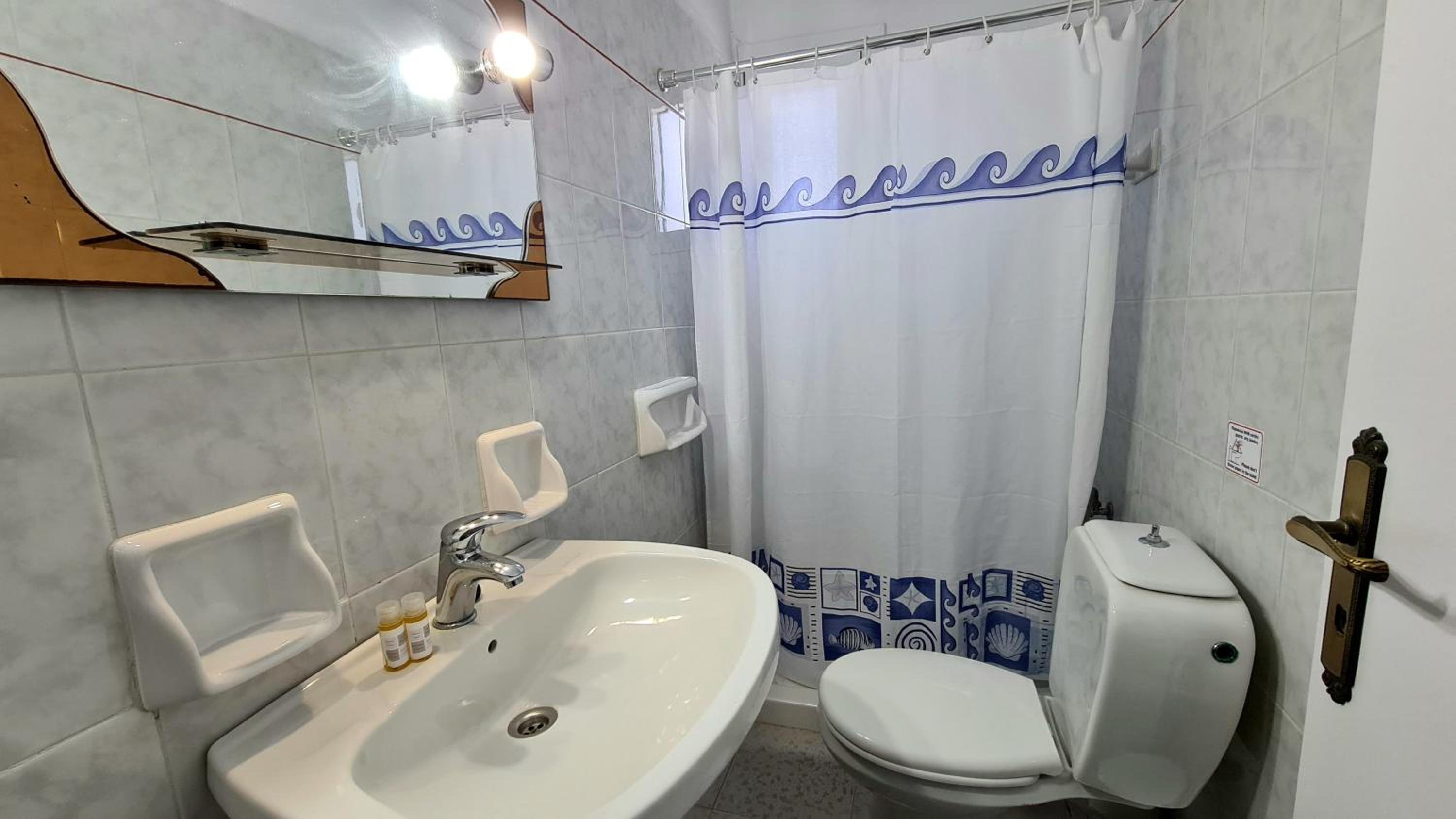 Standard Room - Photo 5