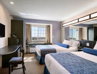 One Bedroom Suite - Non-Smoking - Photo 4