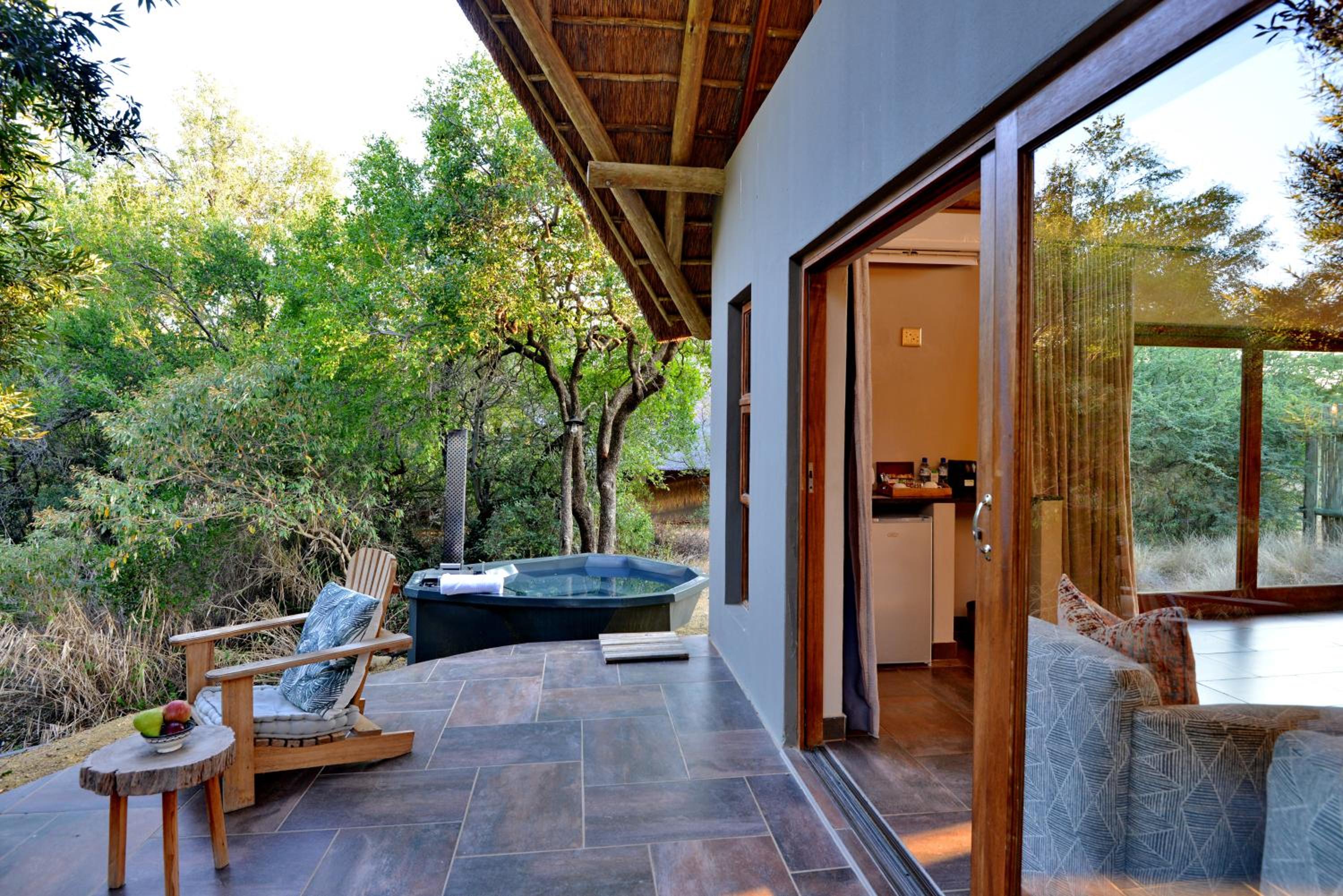 Luxury Suite with 2 Game Drives - Photo 5