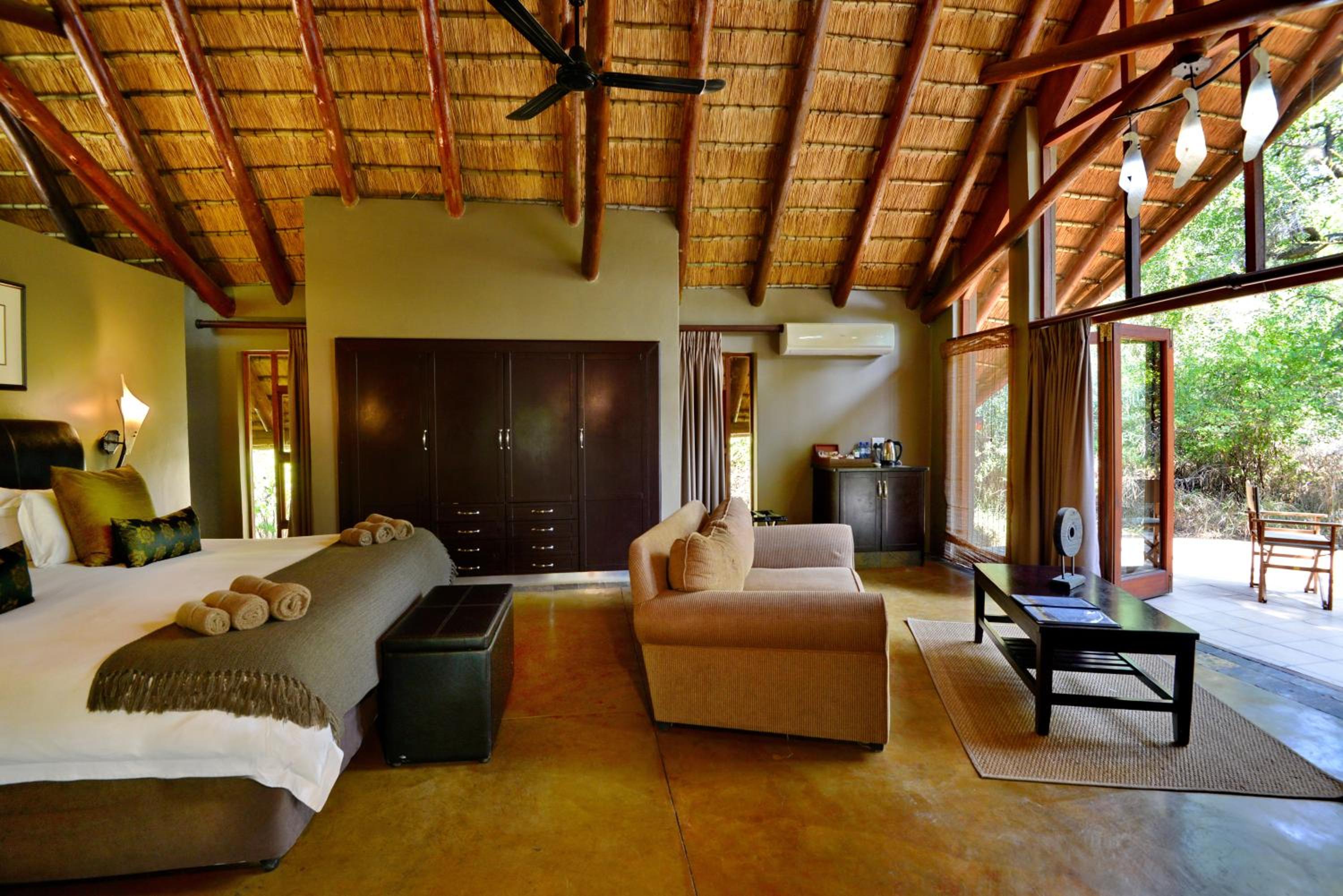 Suite with 2 Game Drives - Photo 2