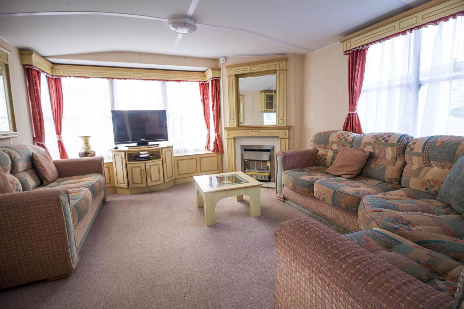 Mobile Home photo 2