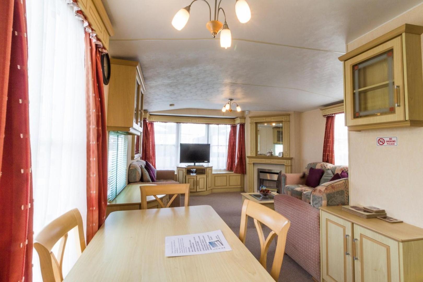Mobile Home photo 3