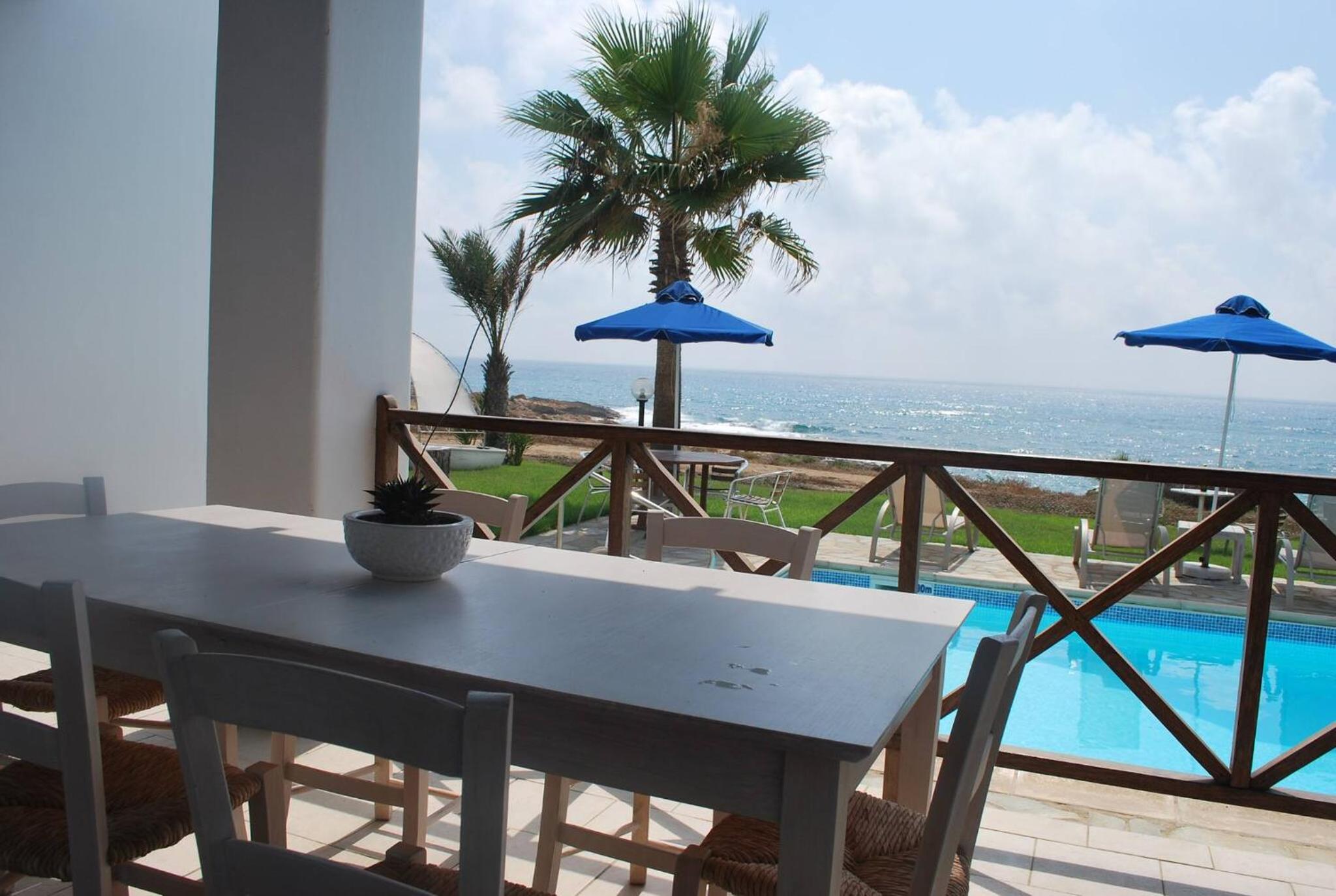 Villa photo 3