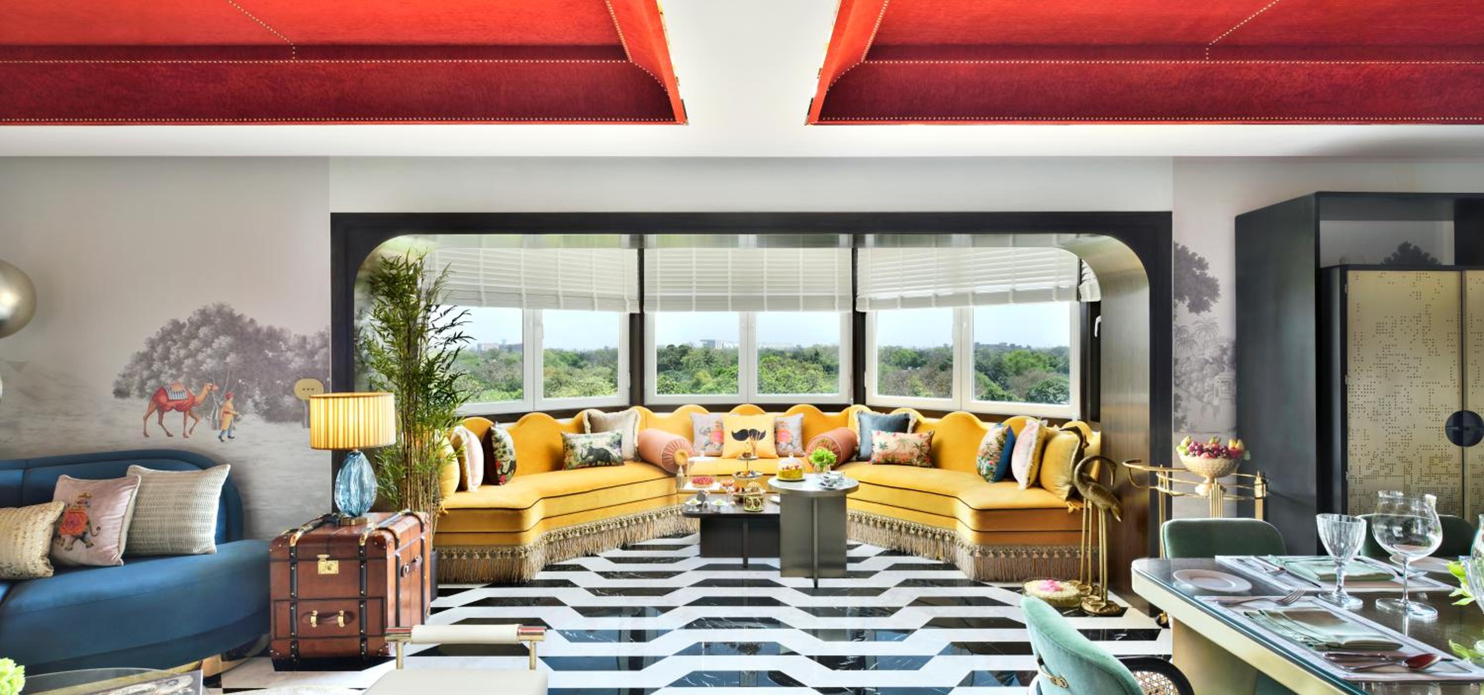 Signature Suite - Maharajah with one way airport transfer and access to club lounge thumbnail 5