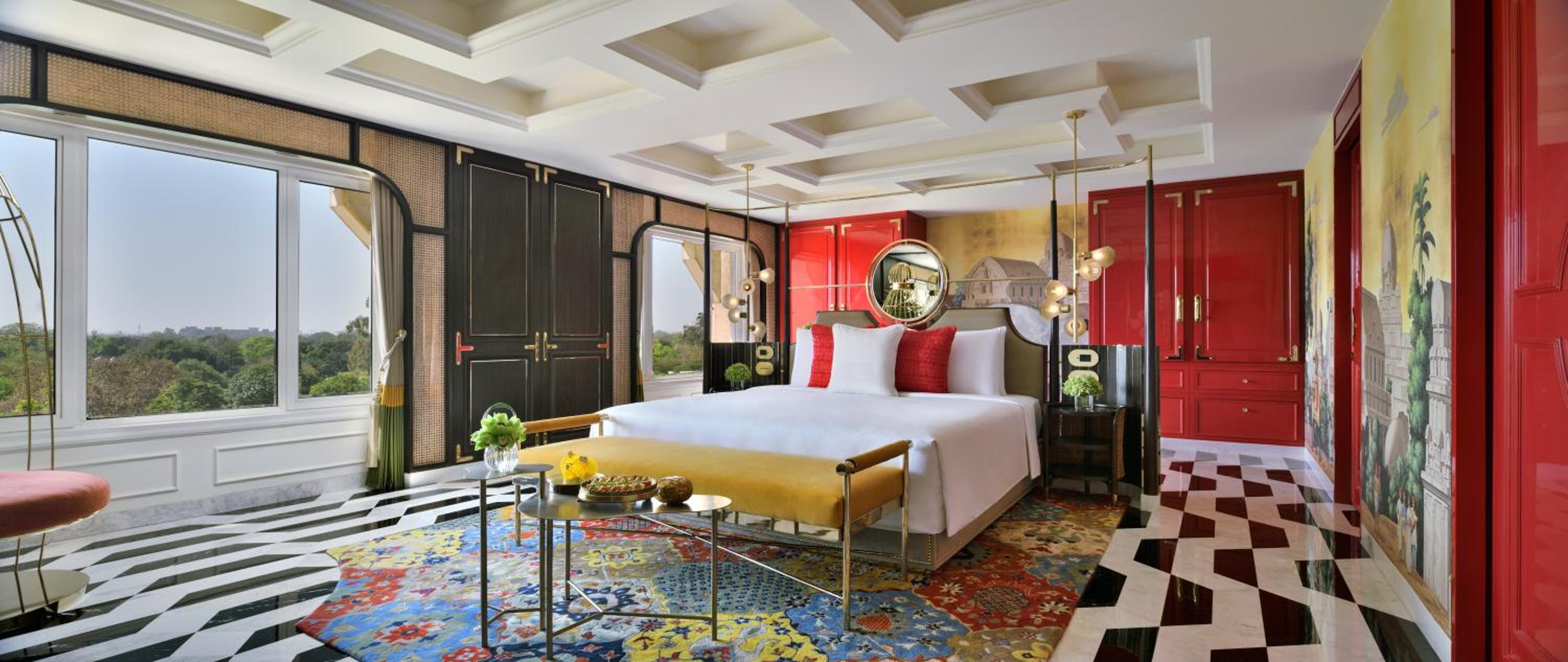 Signature Suite with Lounge Access (Non Smoking)