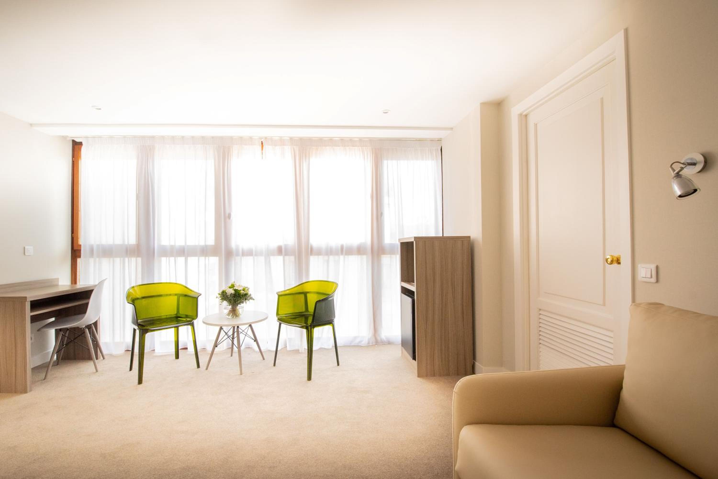 Suite (4 Adults) photo 3