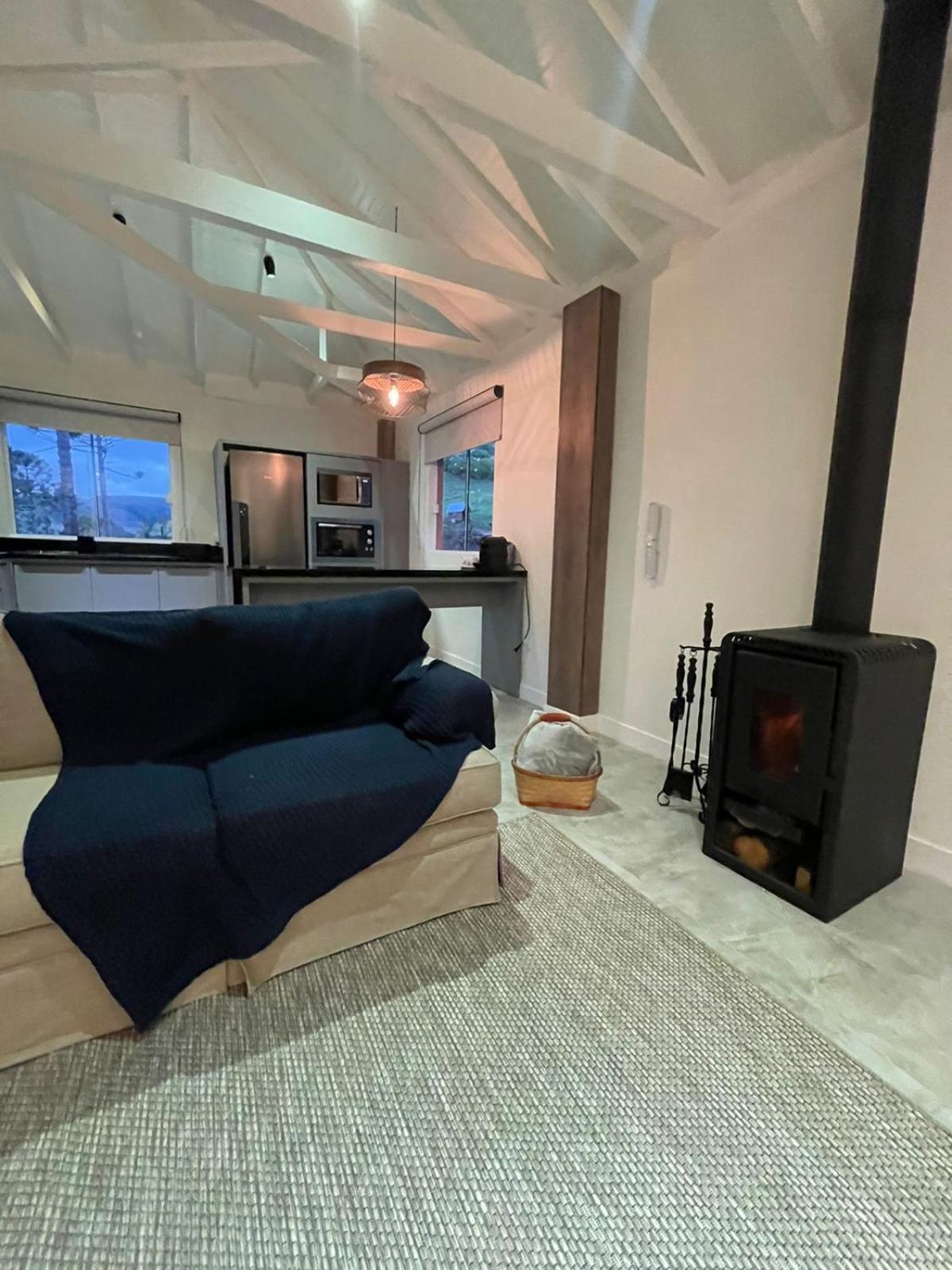 One-Bedroom House photo 1