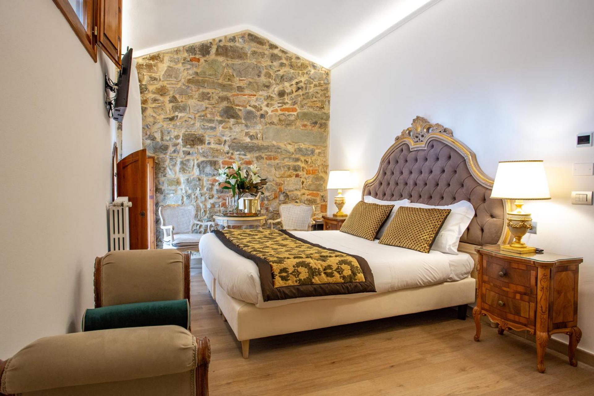 Deluxe Double or Twin Room with Spa Bath photo 3
