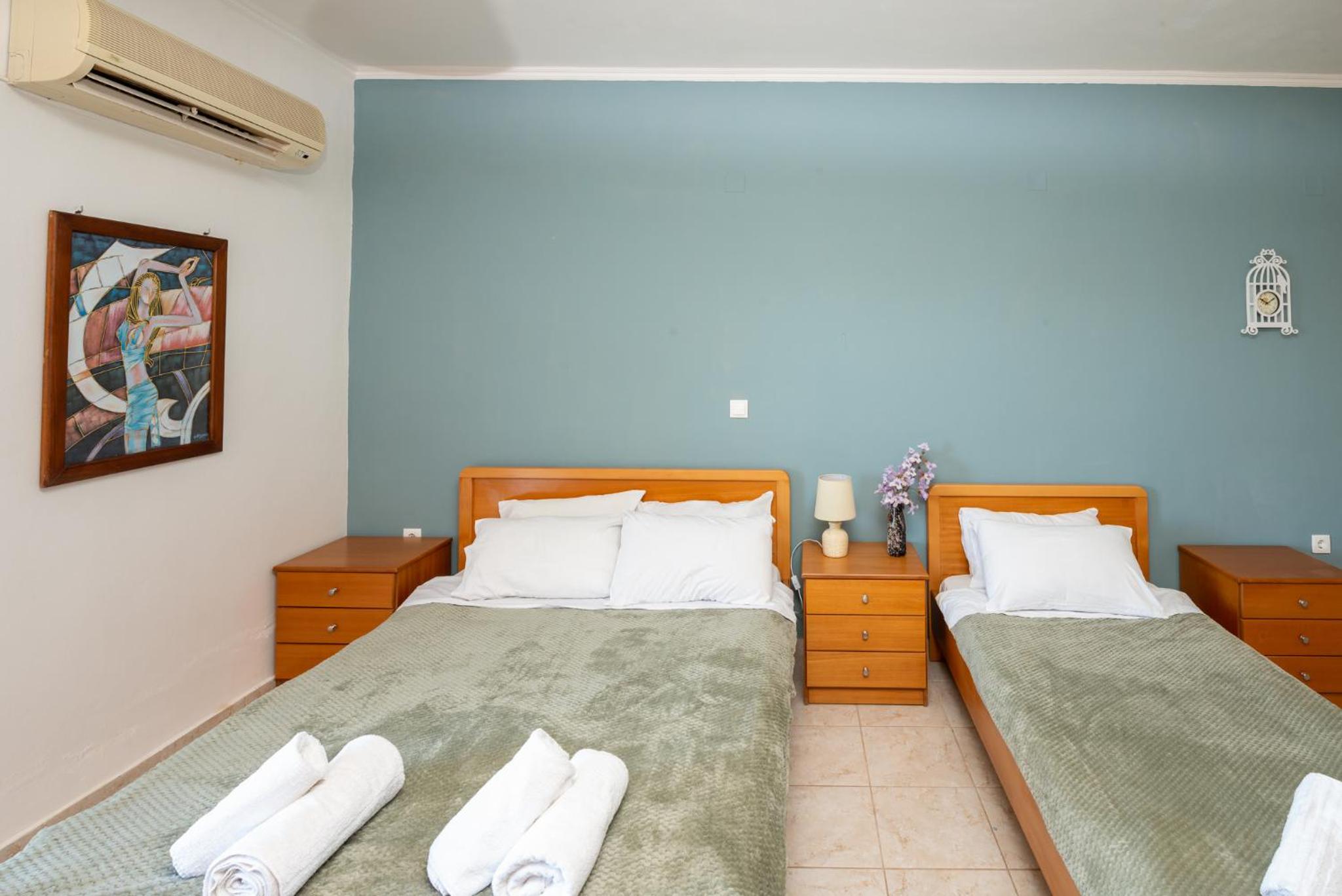 Basic Triple Room