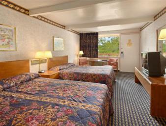 Double Room With Two Double Beds - Smoking - Photo 2