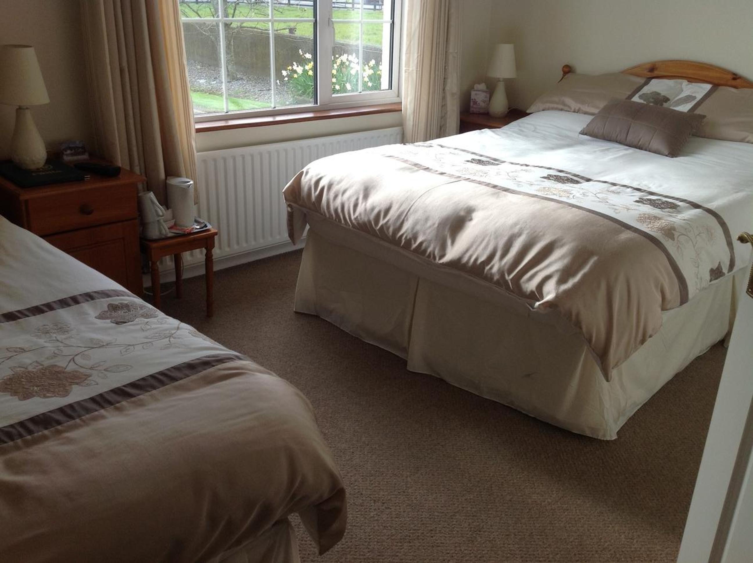 Deluxe Room (2 Adults + 1 Child) photo 1