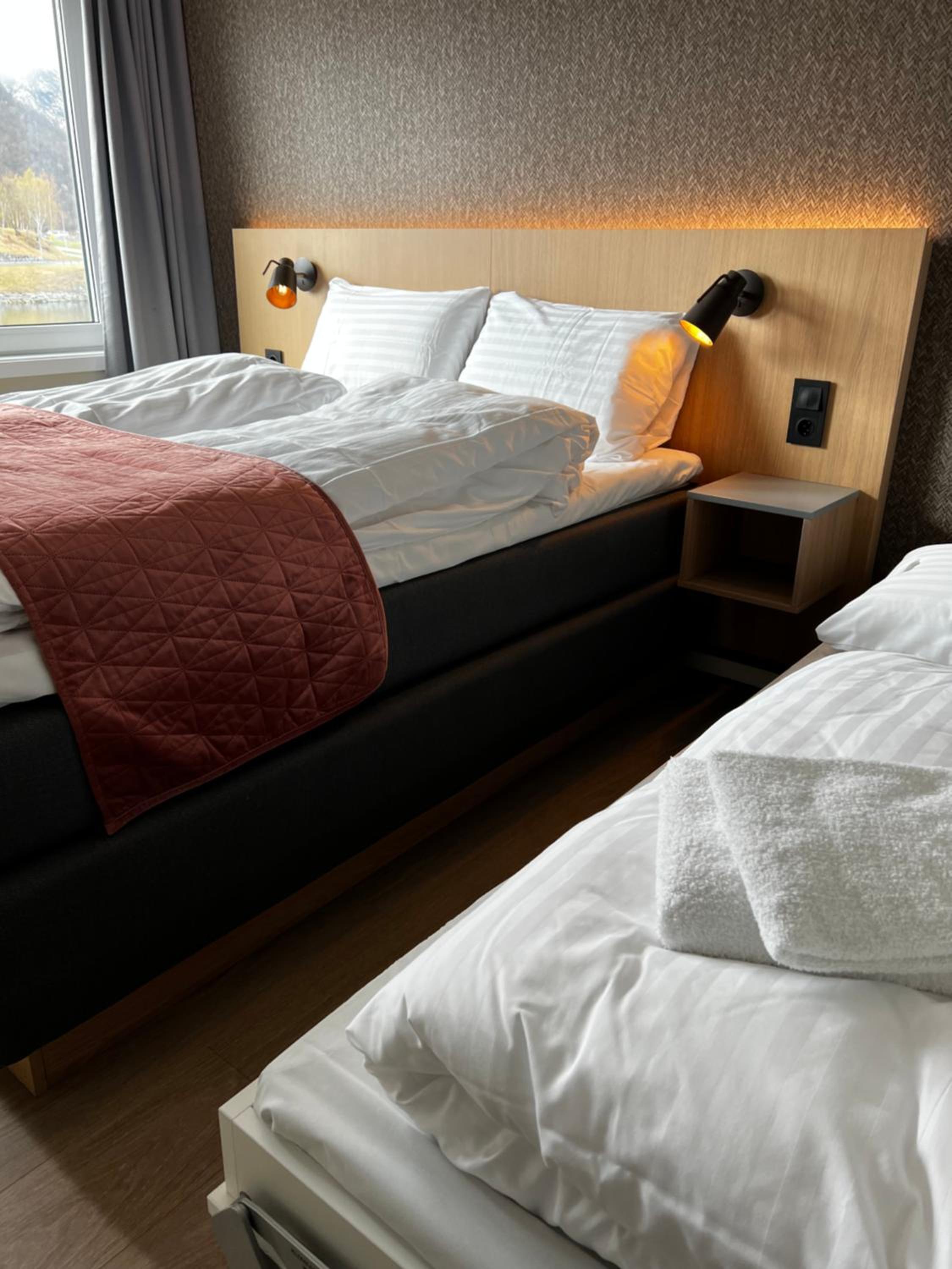 Double Room with Lake View - Photo 13