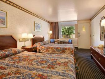 King Room - Disability Access/Non-Smoking - Photo 1