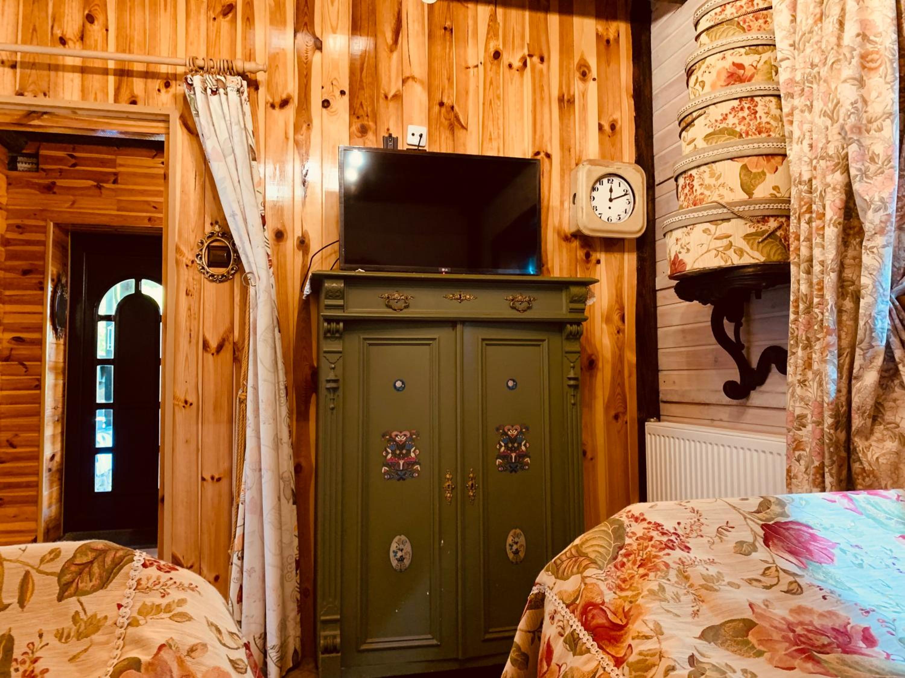 Family Bungalow - Photo 3