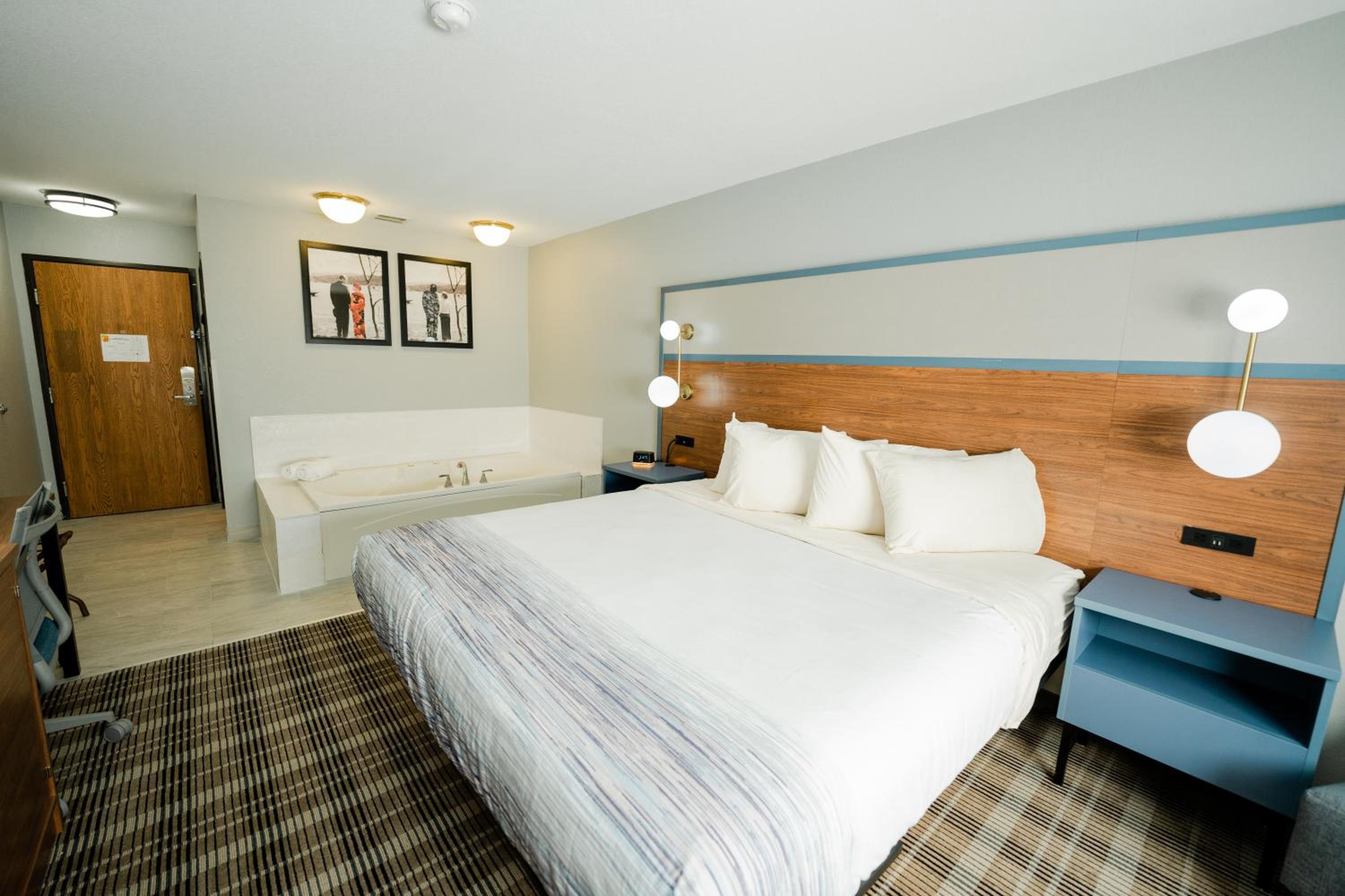 King Studio Suite - Non-Smoking - Photo 1