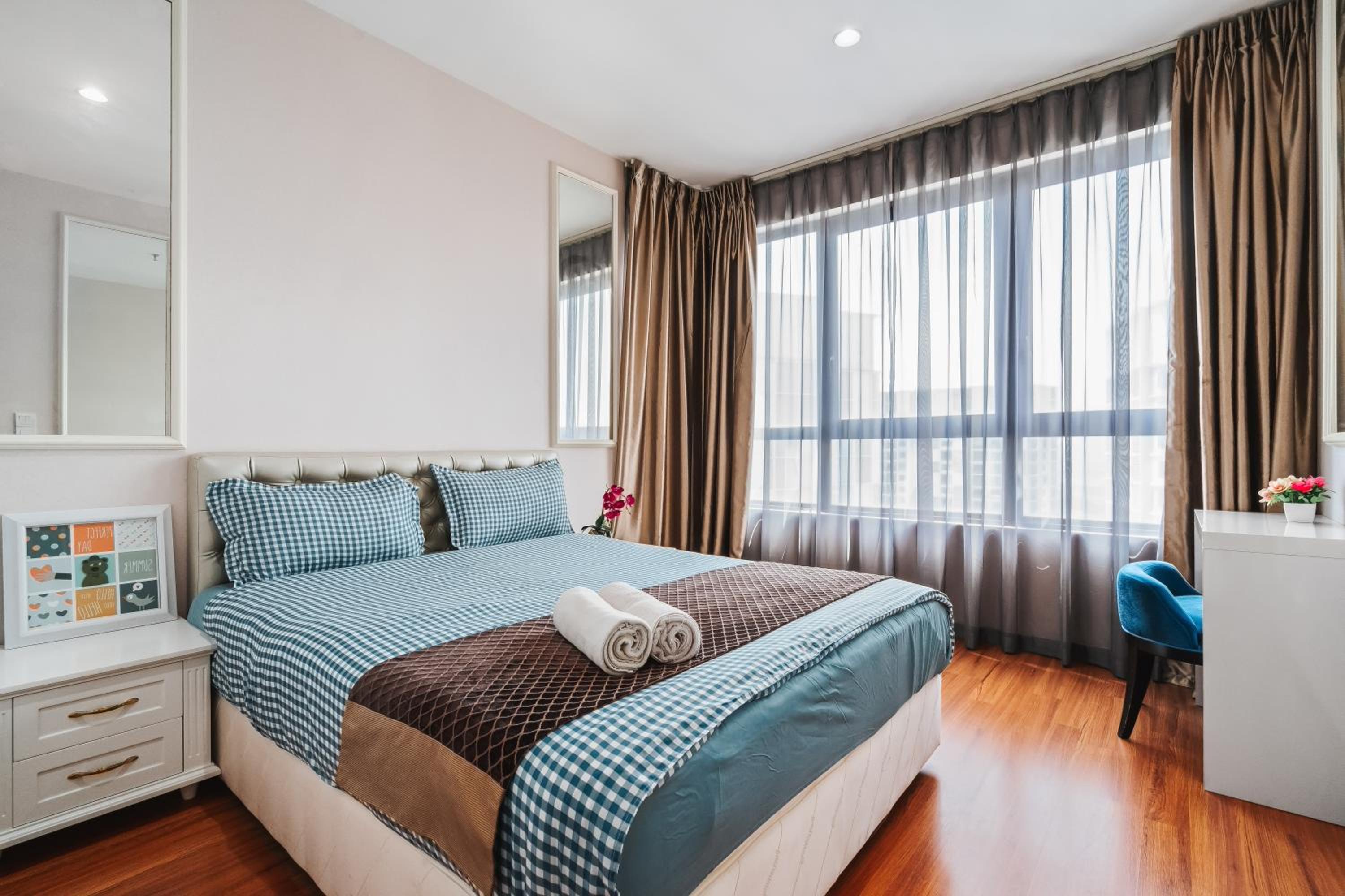 Deluxe Apartment