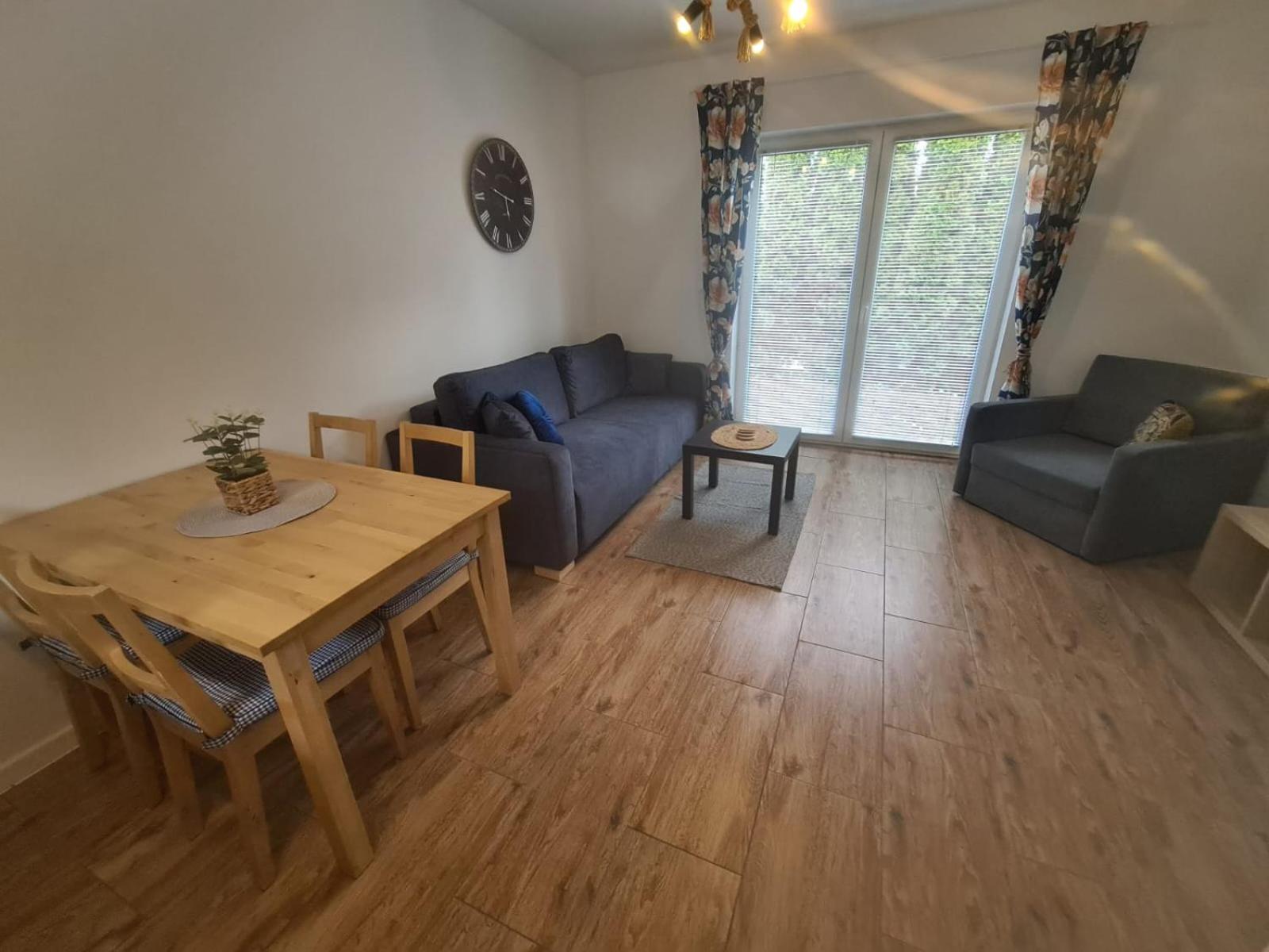 One-Bedroom Apartment - Photo 8