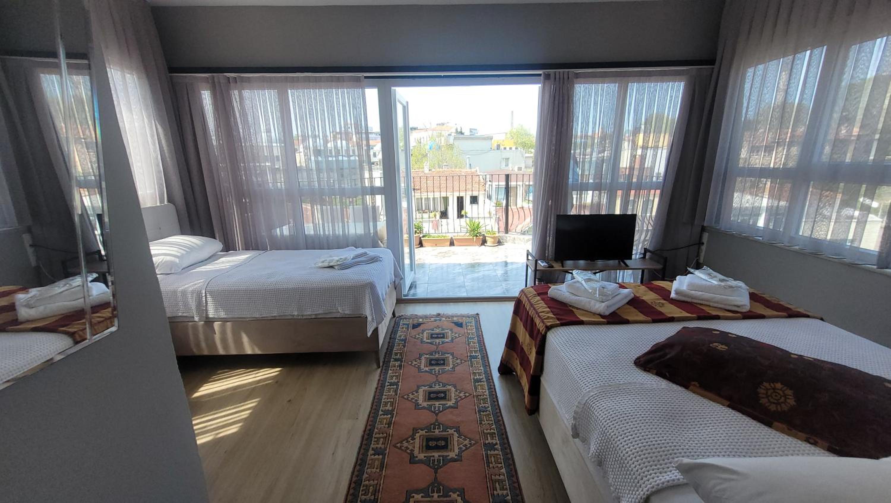 Triple Room with Terrace photo 1