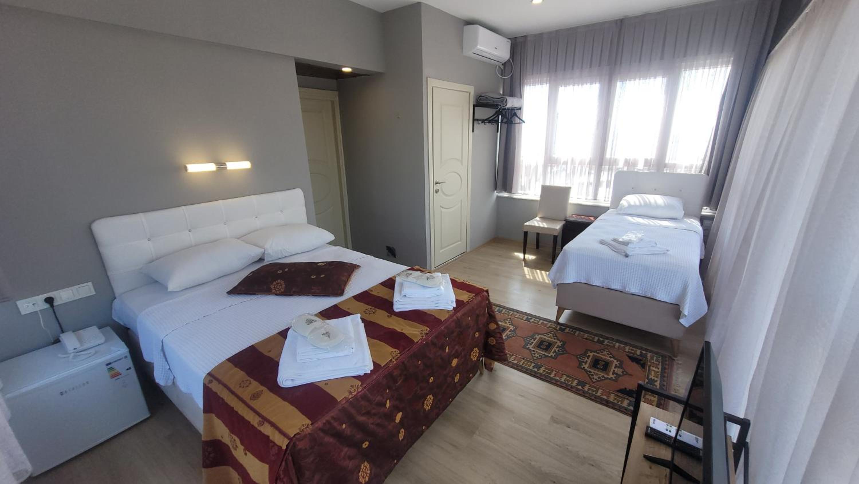Triple Room with Terrace photo 3