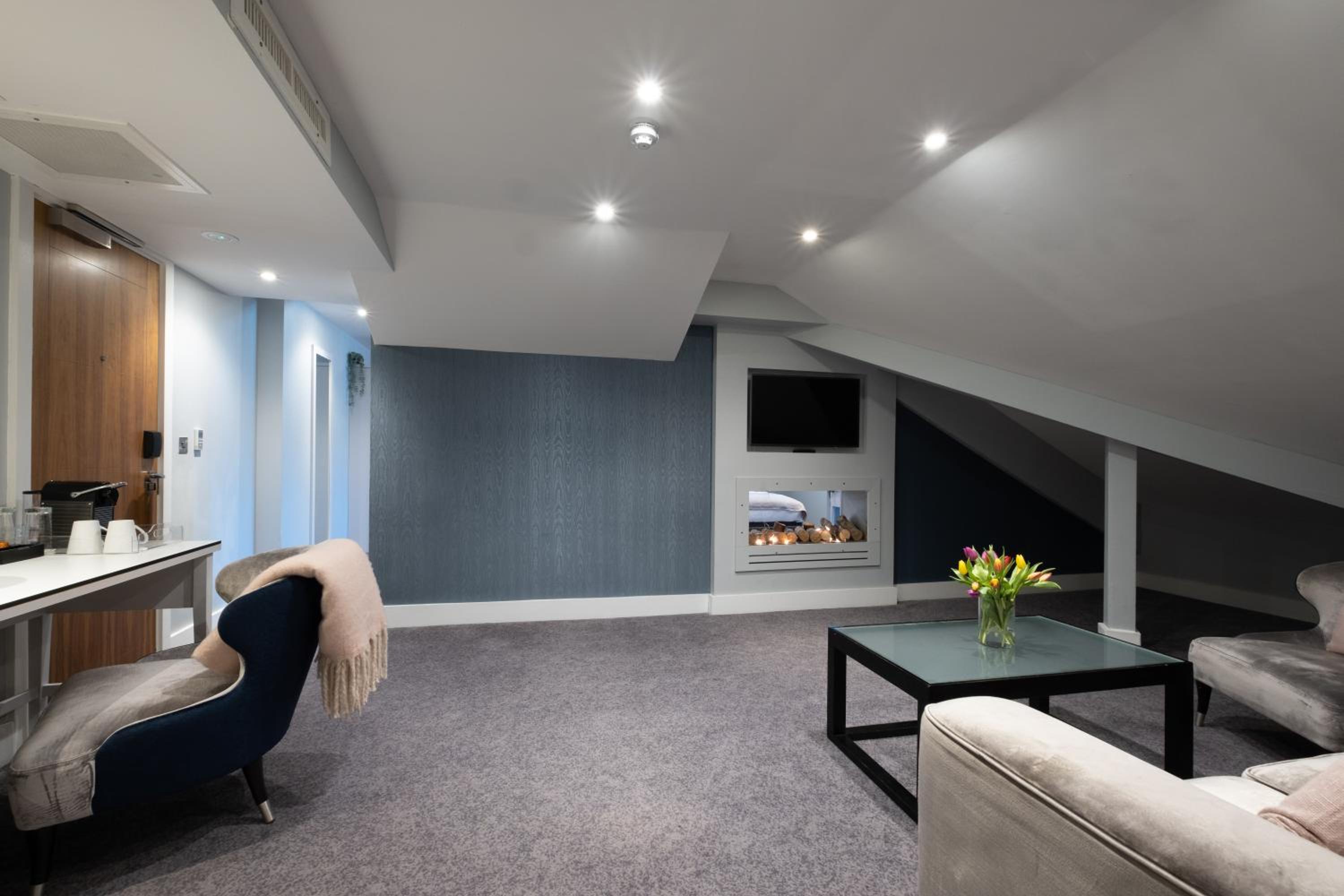 Loft Suite - Photo 5