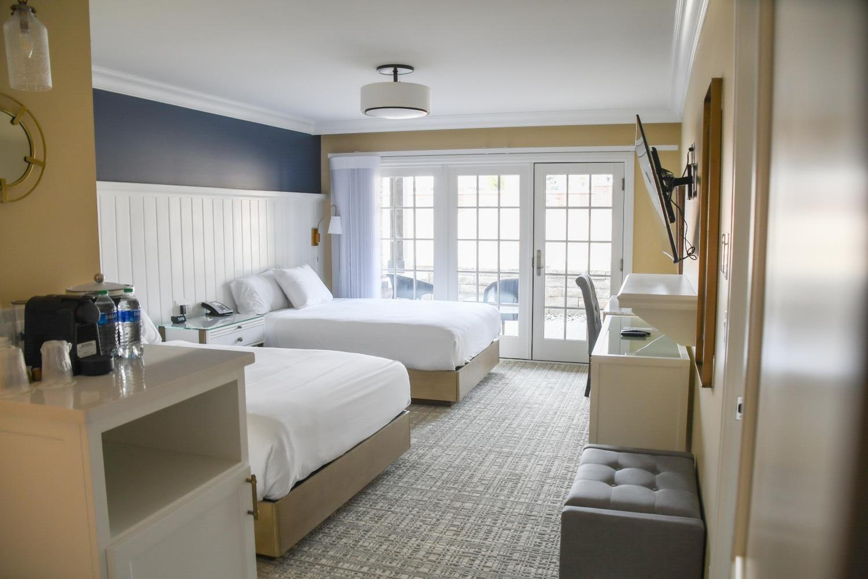 Deluxe Queen Room