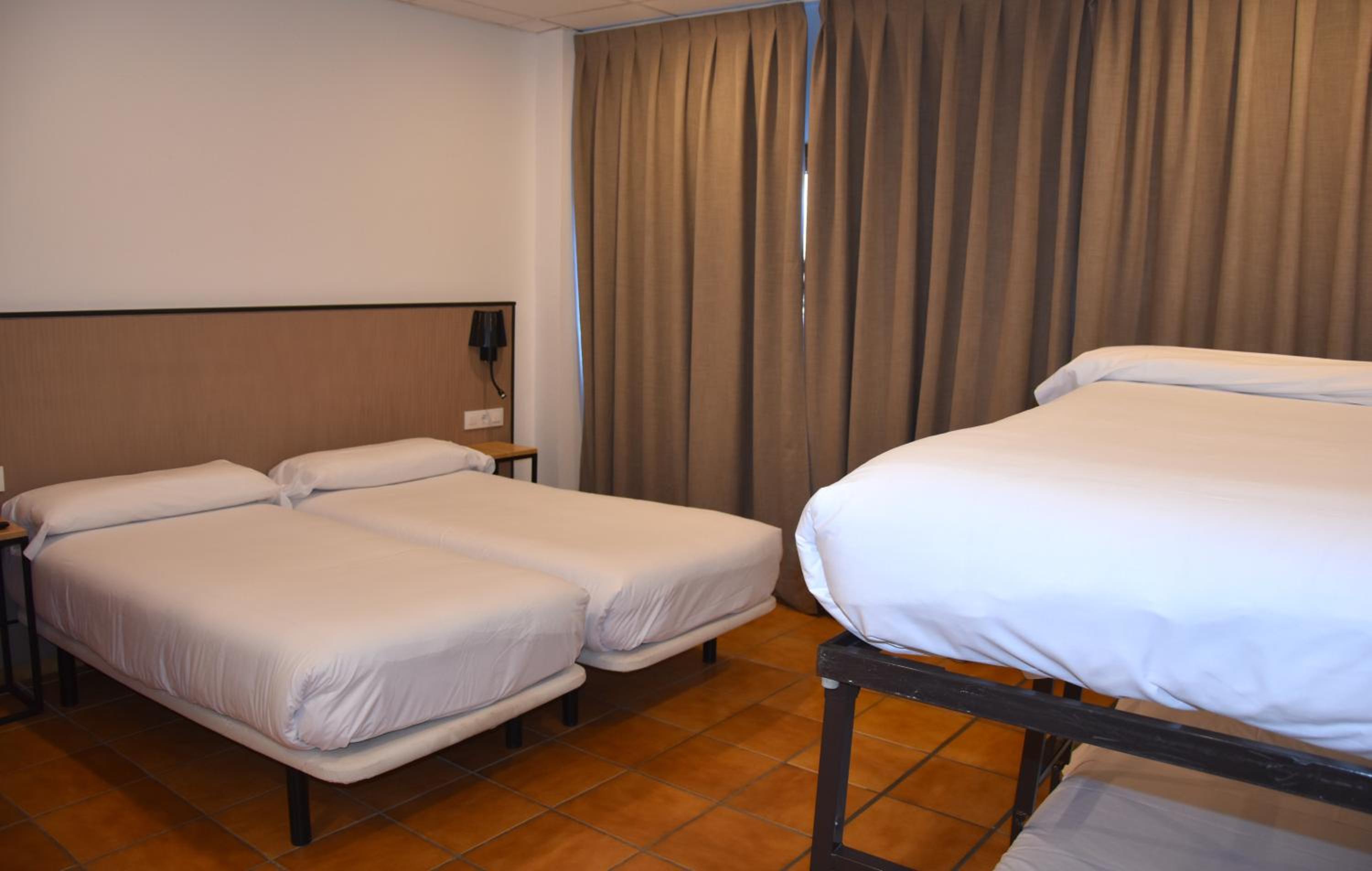 Habitación Cuádruple Económica