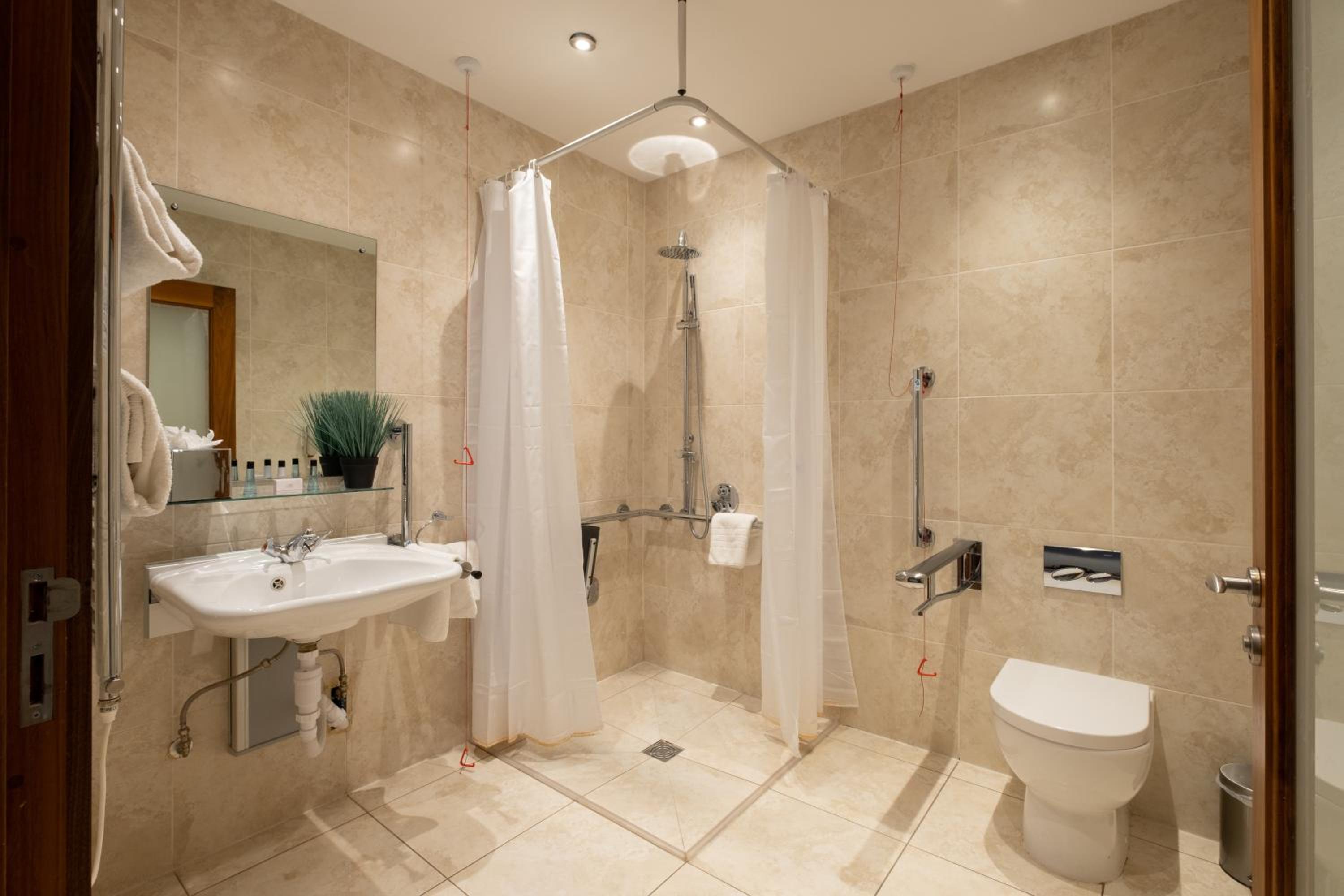 Double Room - Photo 5