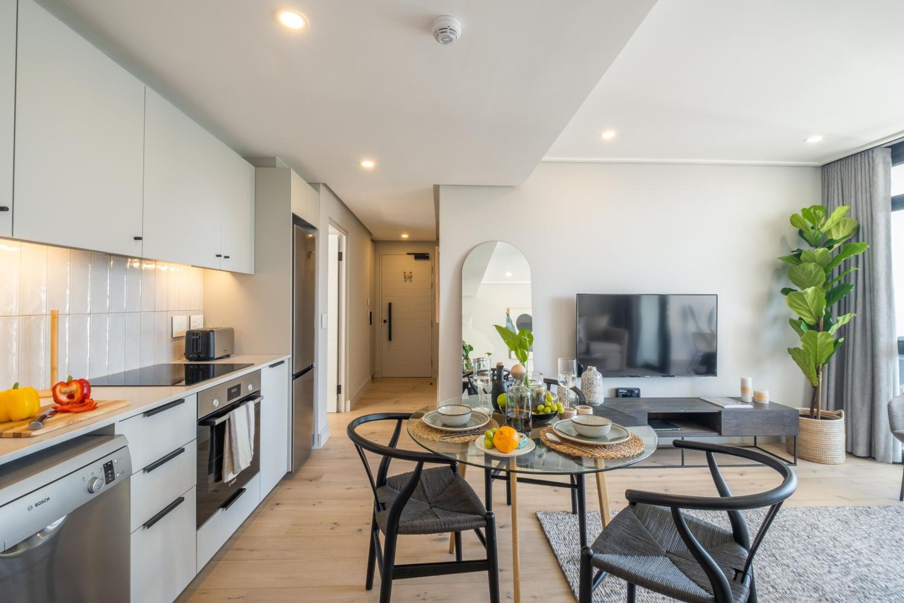 Deluxe One Bedroom Apartment