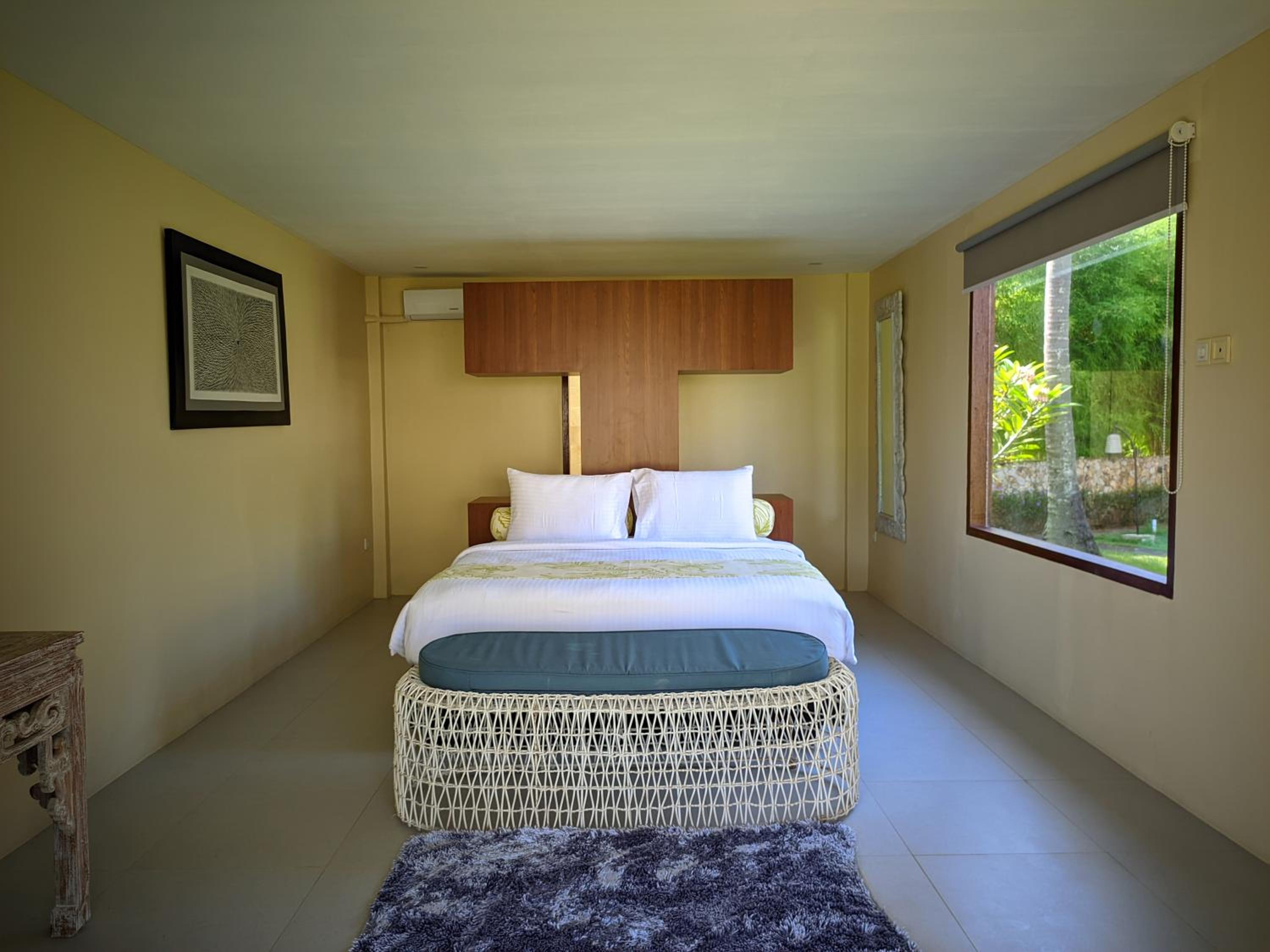 Suite - Photo 1