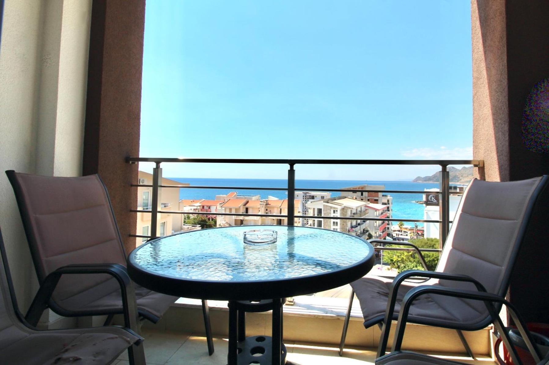 Apartment With Sea View photo 2