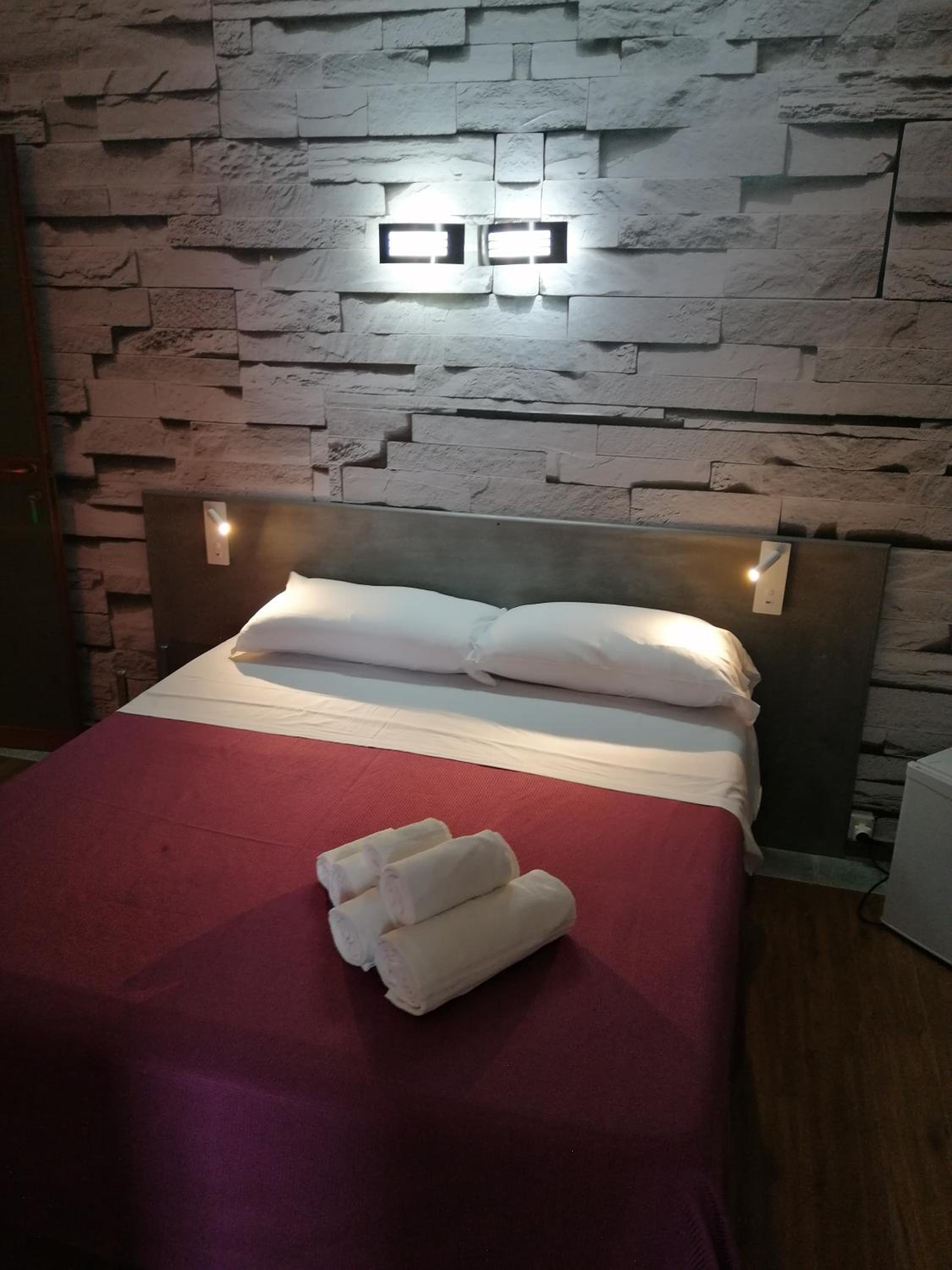 Deluxe Double or Twin Room with Sea View - Photo 7
