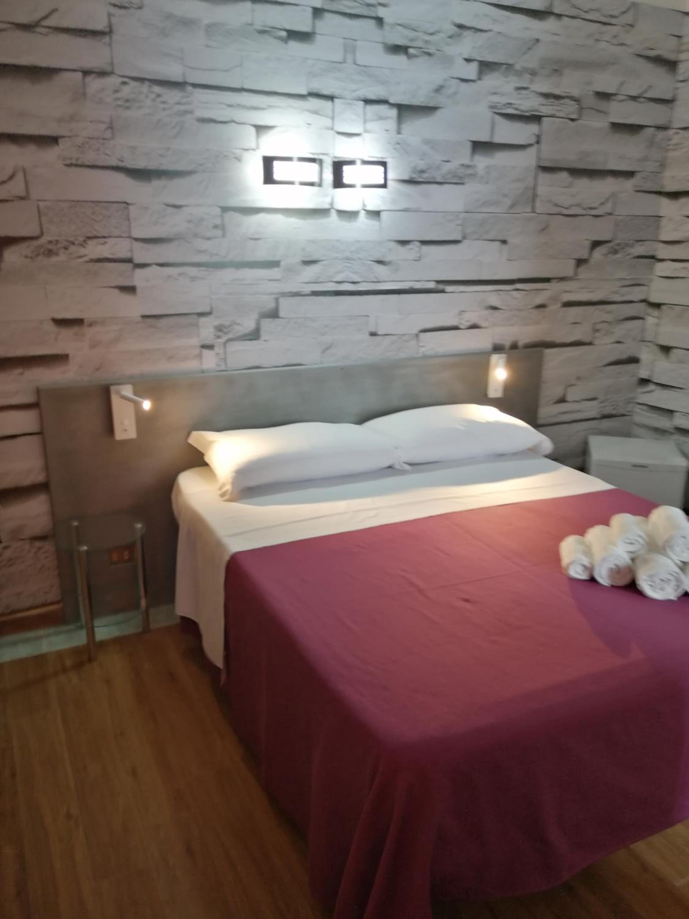 Deluxe Double or Twin Room with Sea View - Photo 1