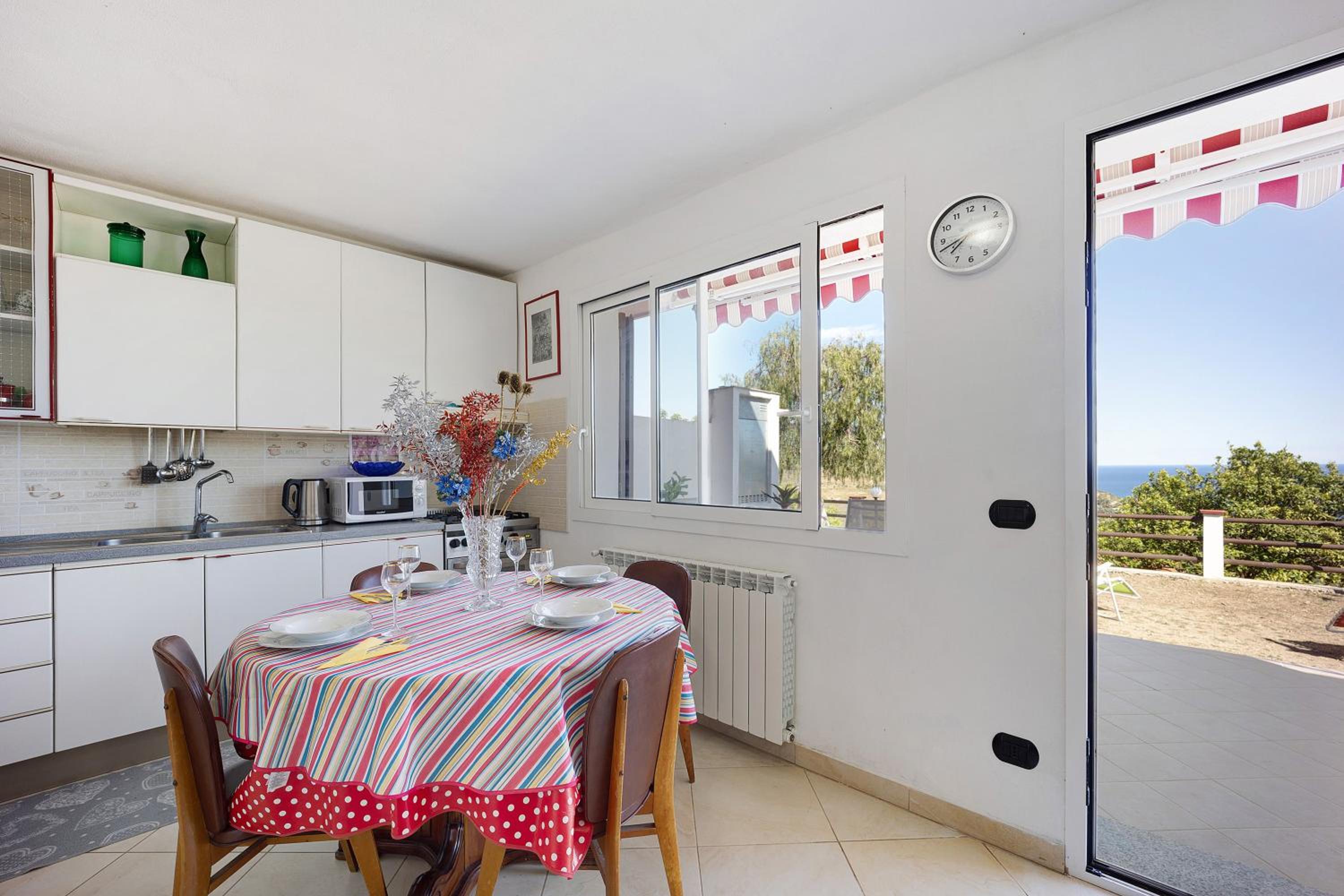 Studio Apartment with Sea View photo 2