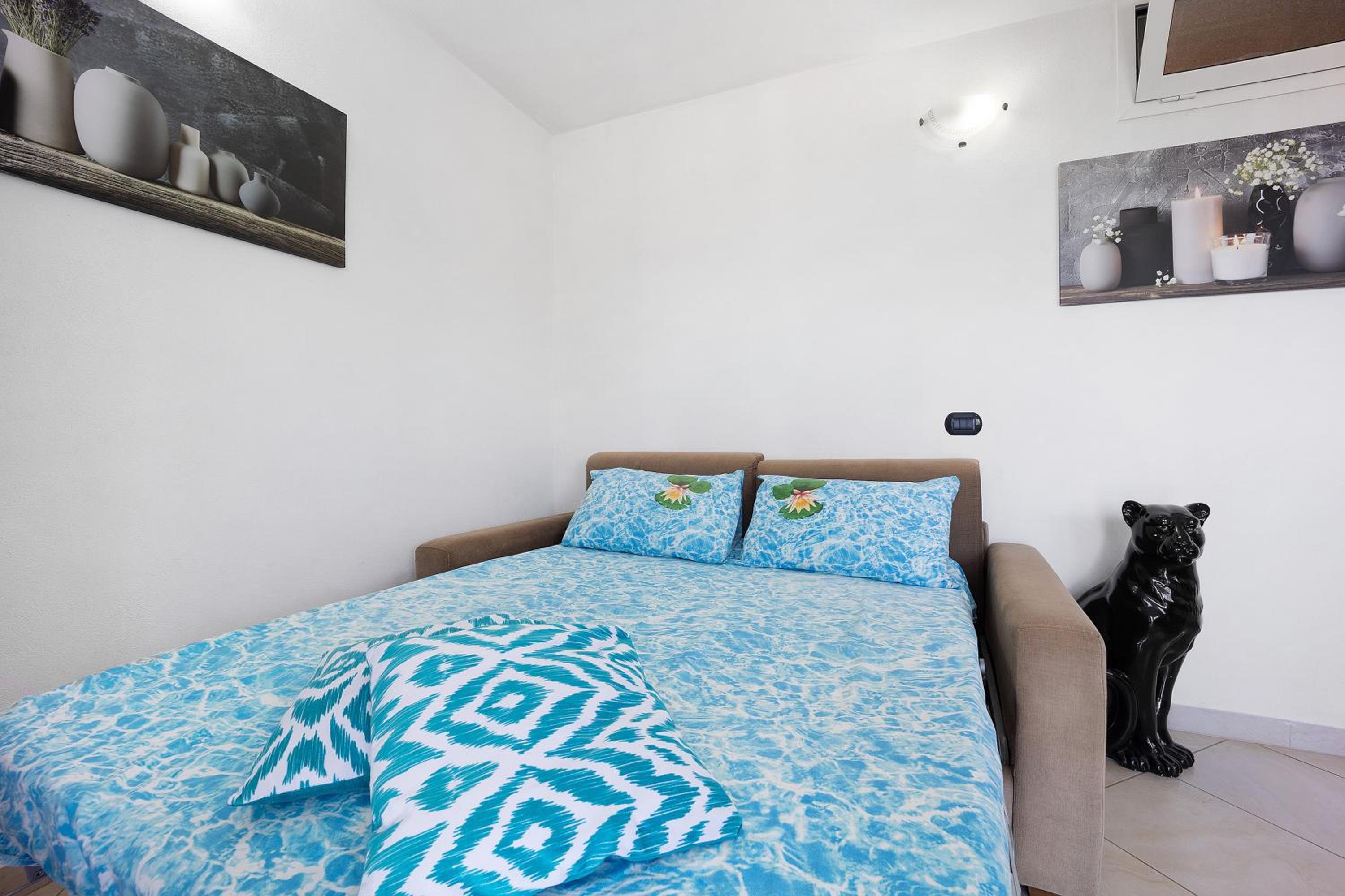 Studio Apartment with Sea View photo 3