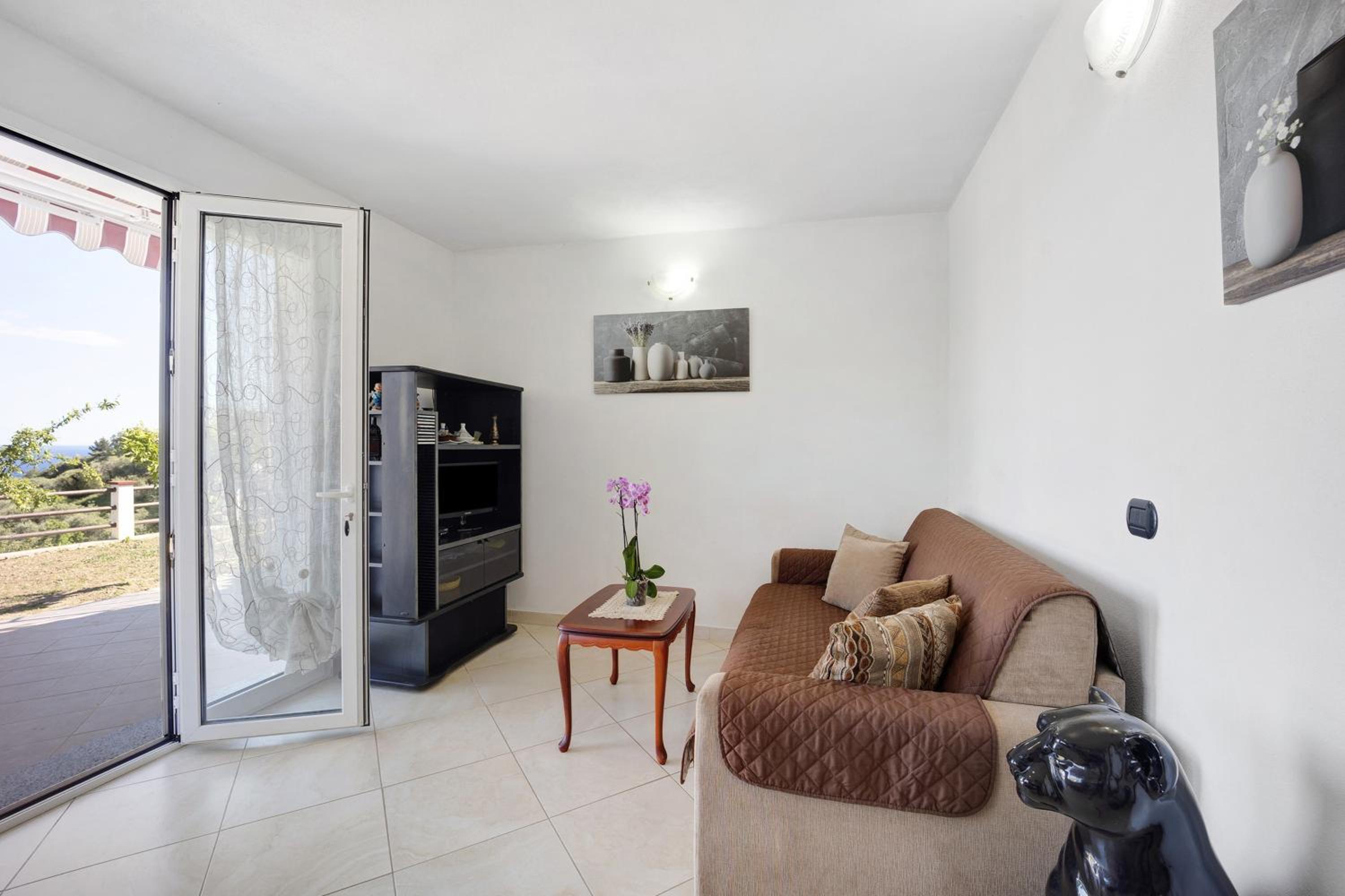 Studio Apartment with Sea View photo 1