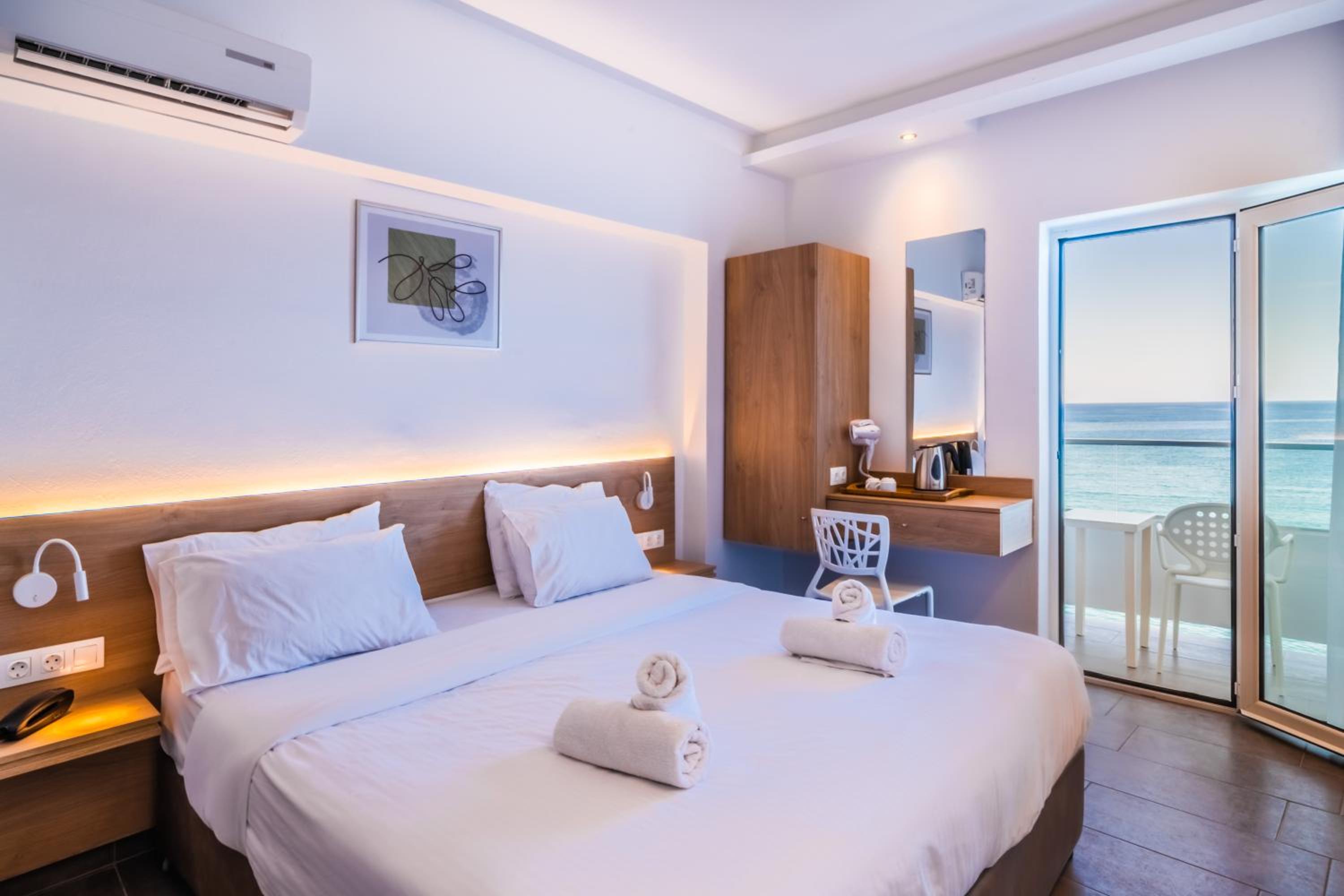 Standard Room with Sea View photo 2