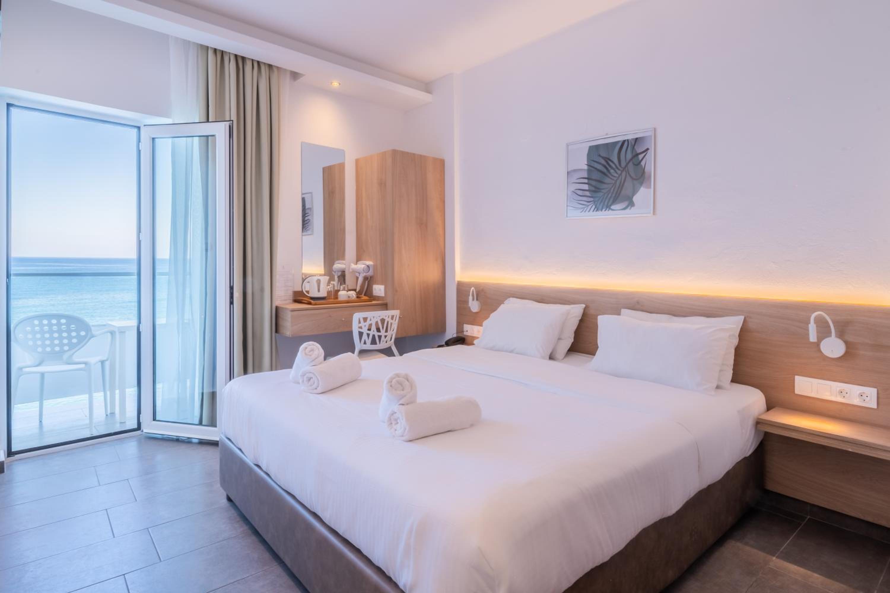 Standard Room with Sea View photo 1