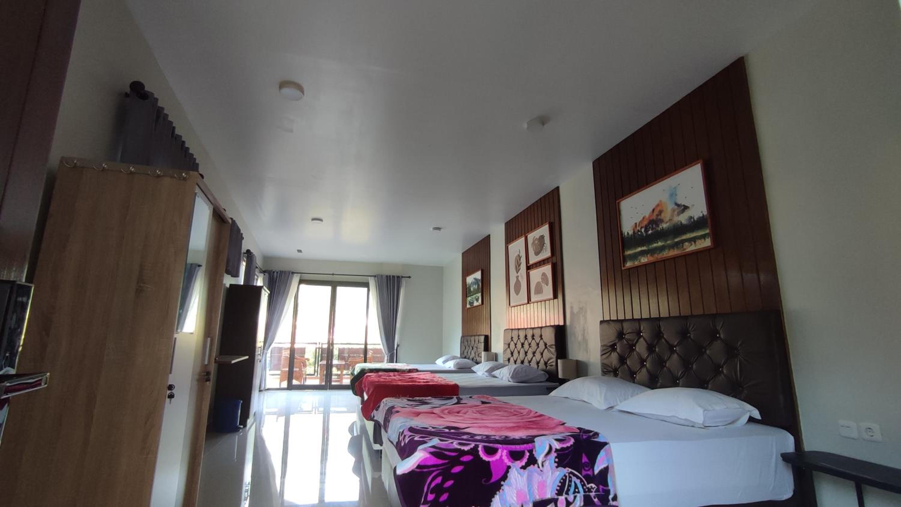 Apartment with Mountain View photo 3