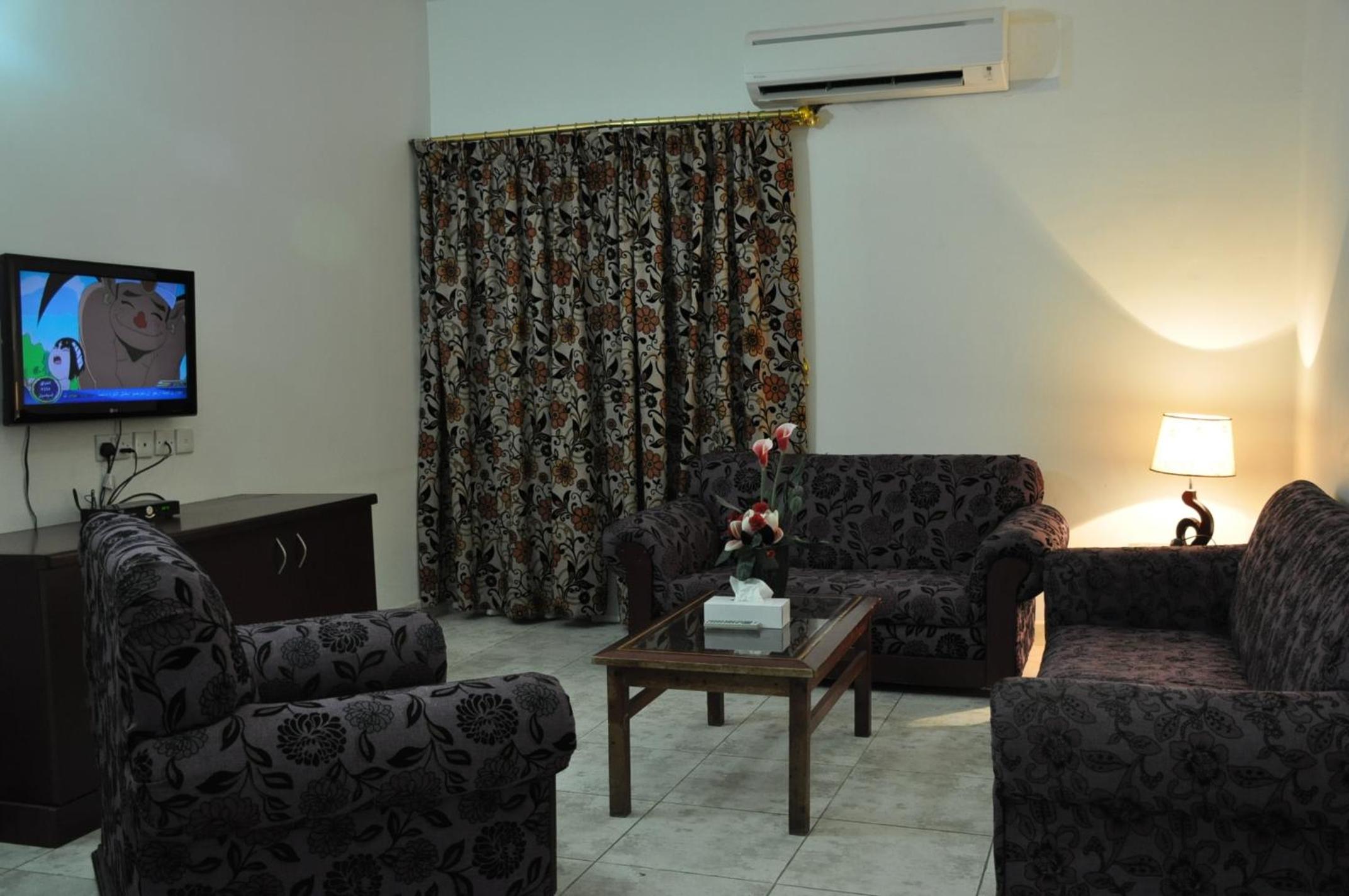 One-Bedroom Apartment photo 2