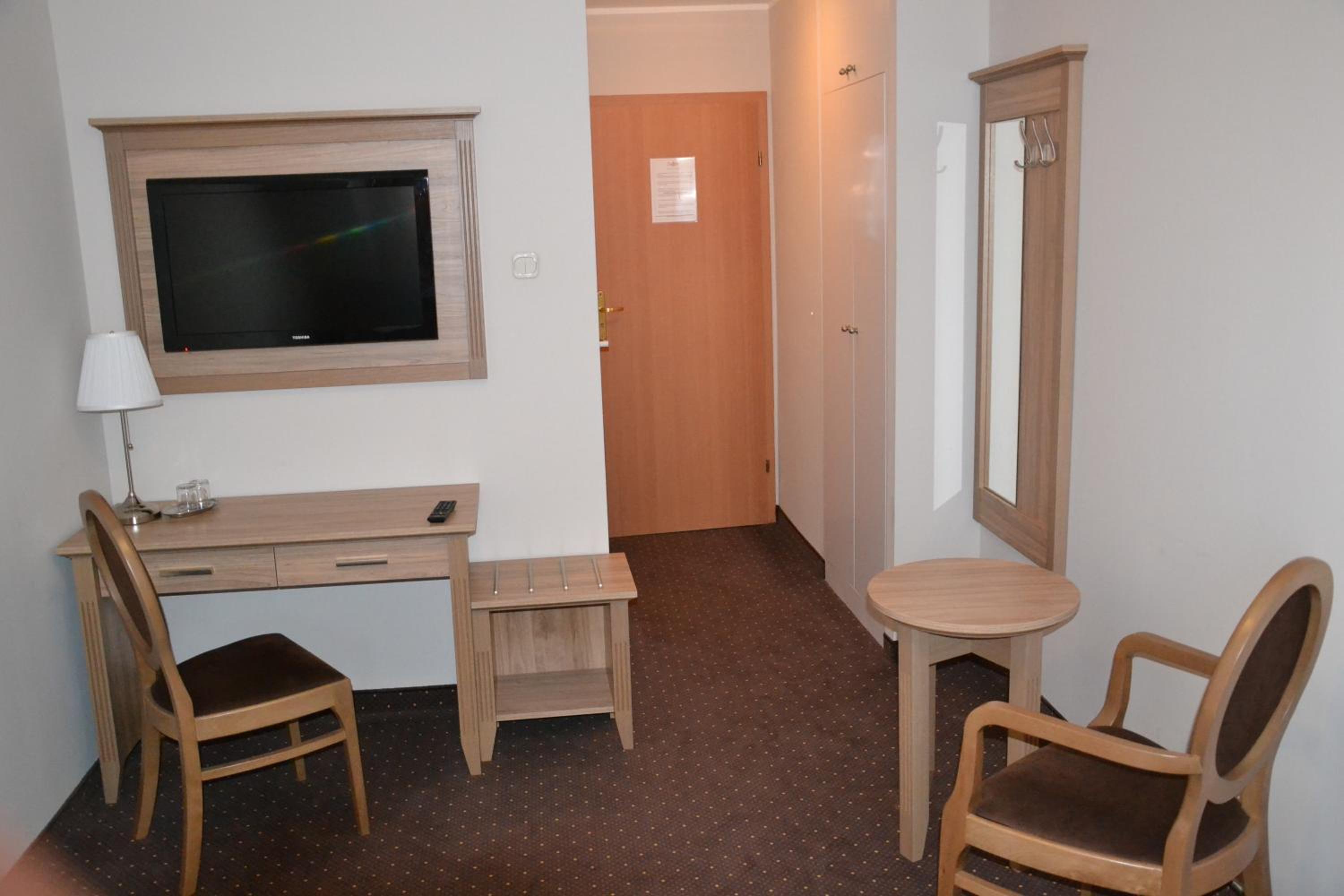 Single Room photo 3